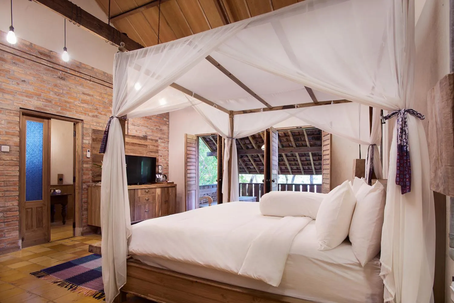 Bed in Desa Alamanis Resort Villa