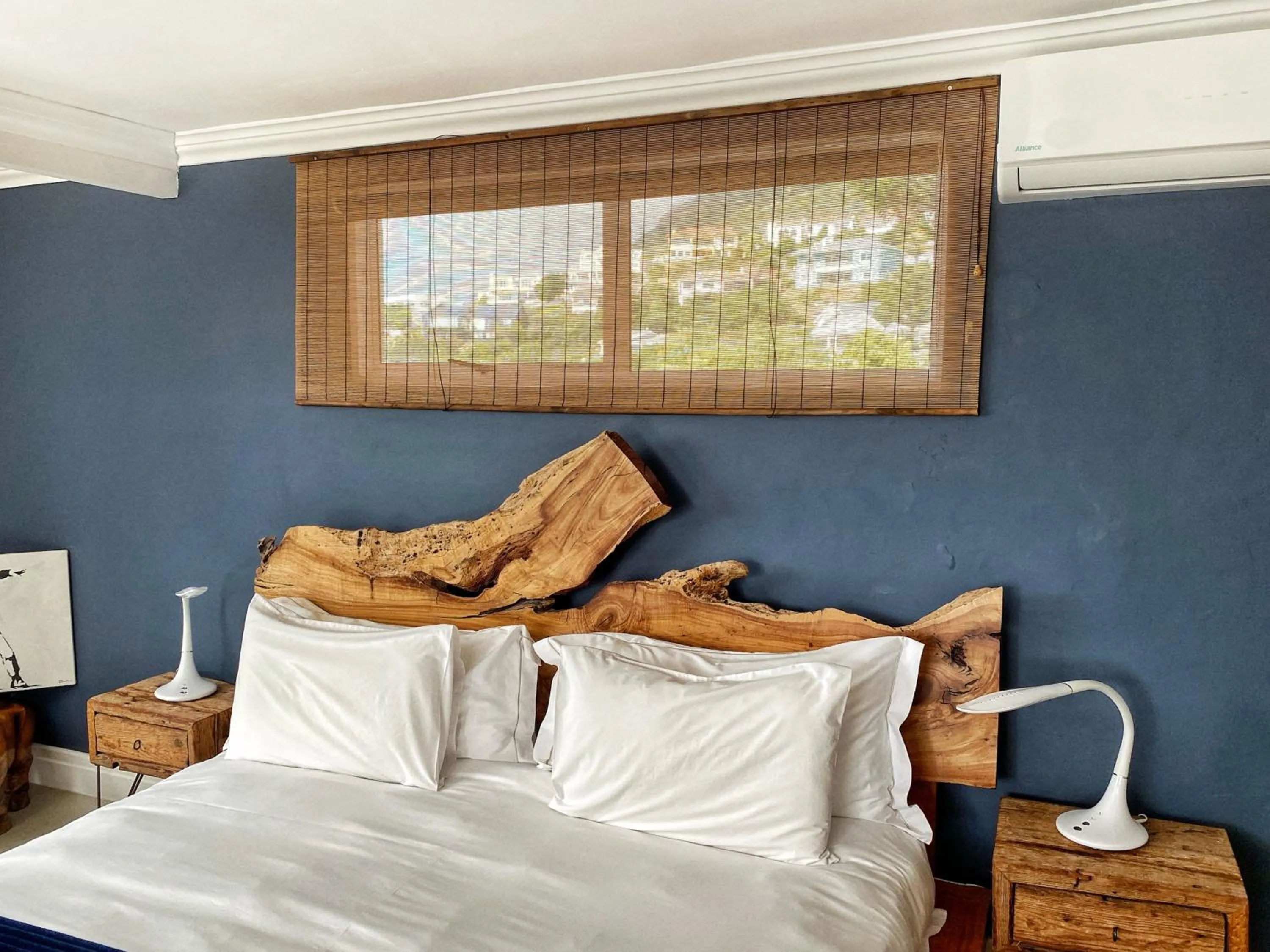 Bed in Residence William French