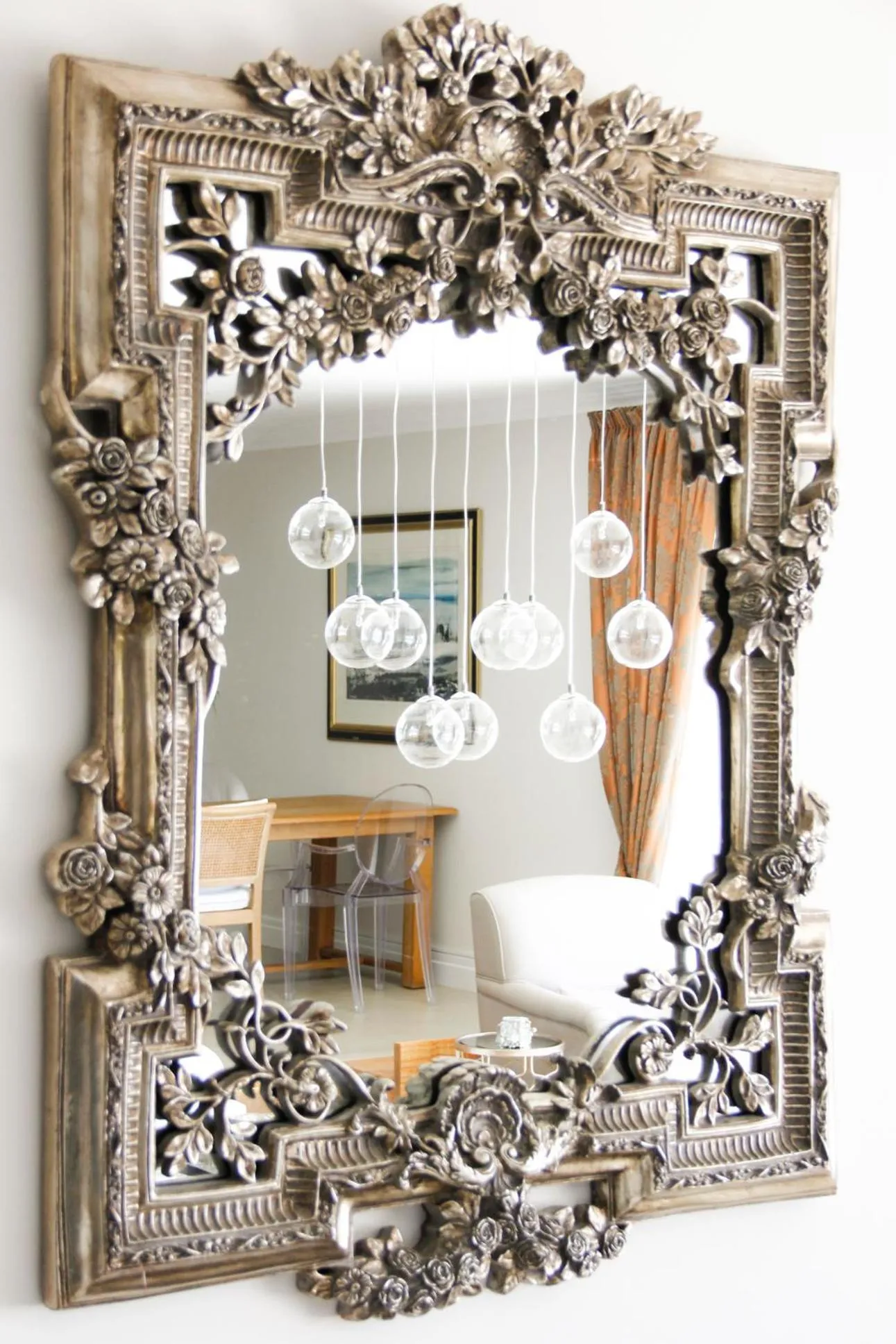 Decorative detail in Residence William French