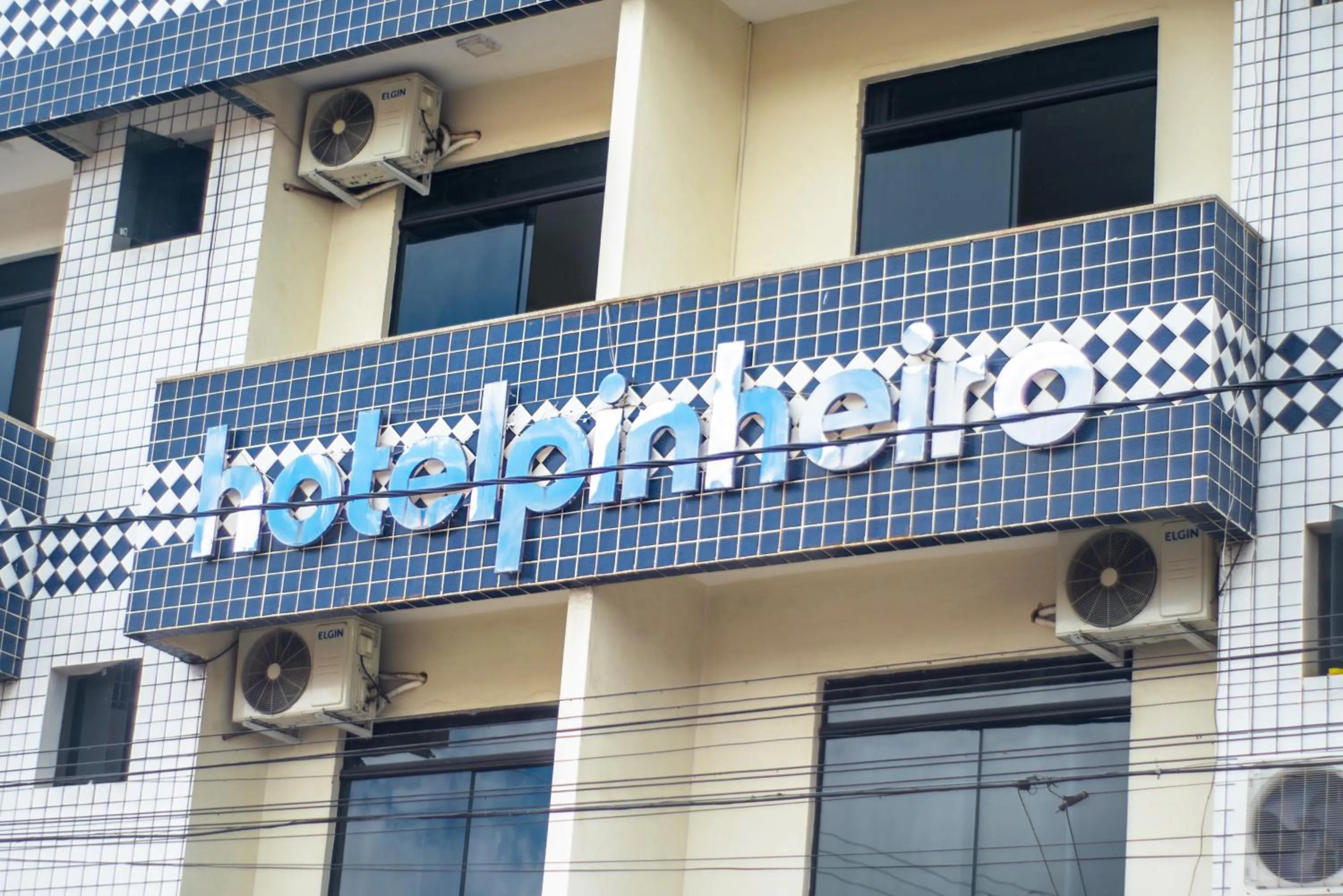 Property building in Hotel Pinheiro