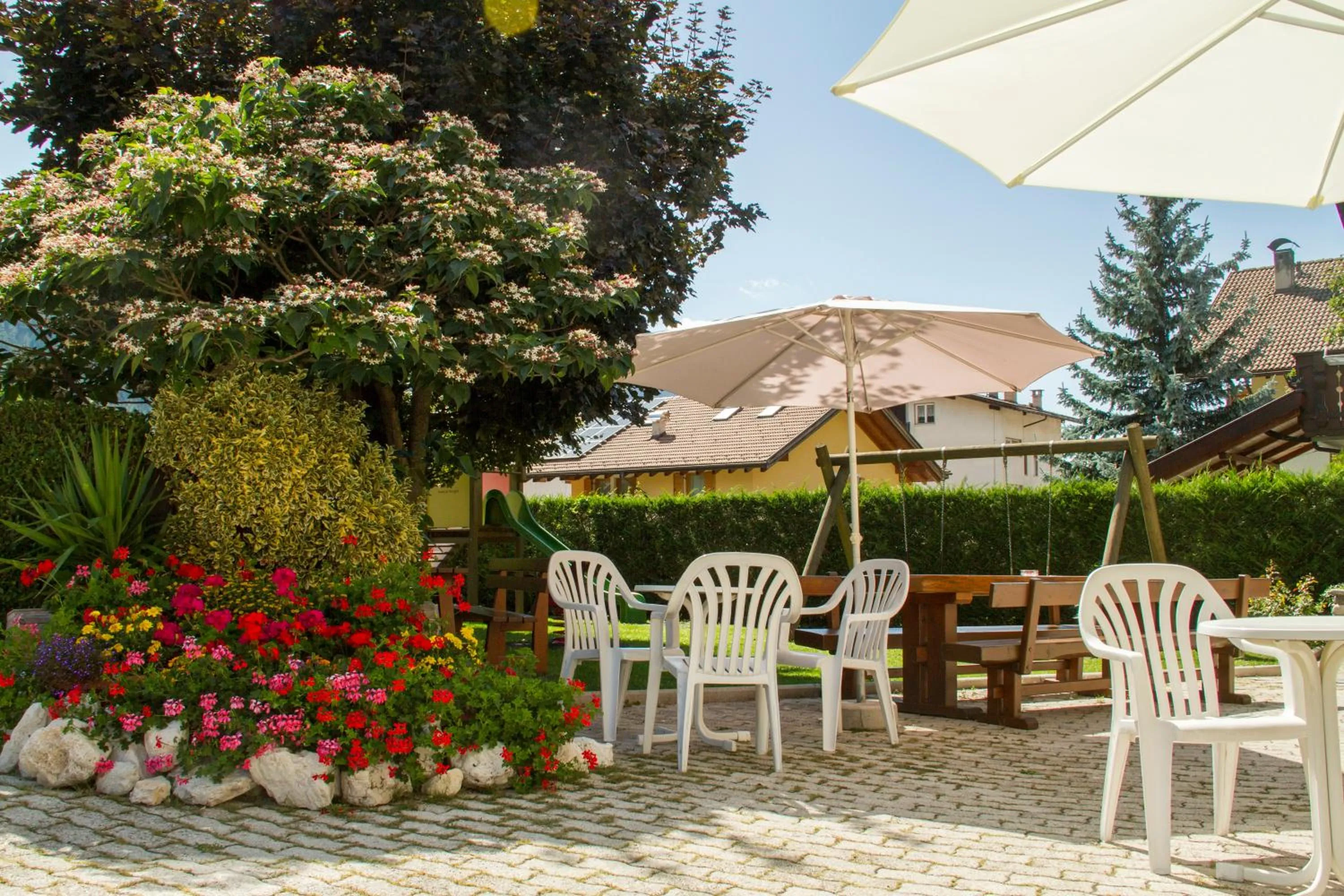 Garden view in Hotel Genzianella