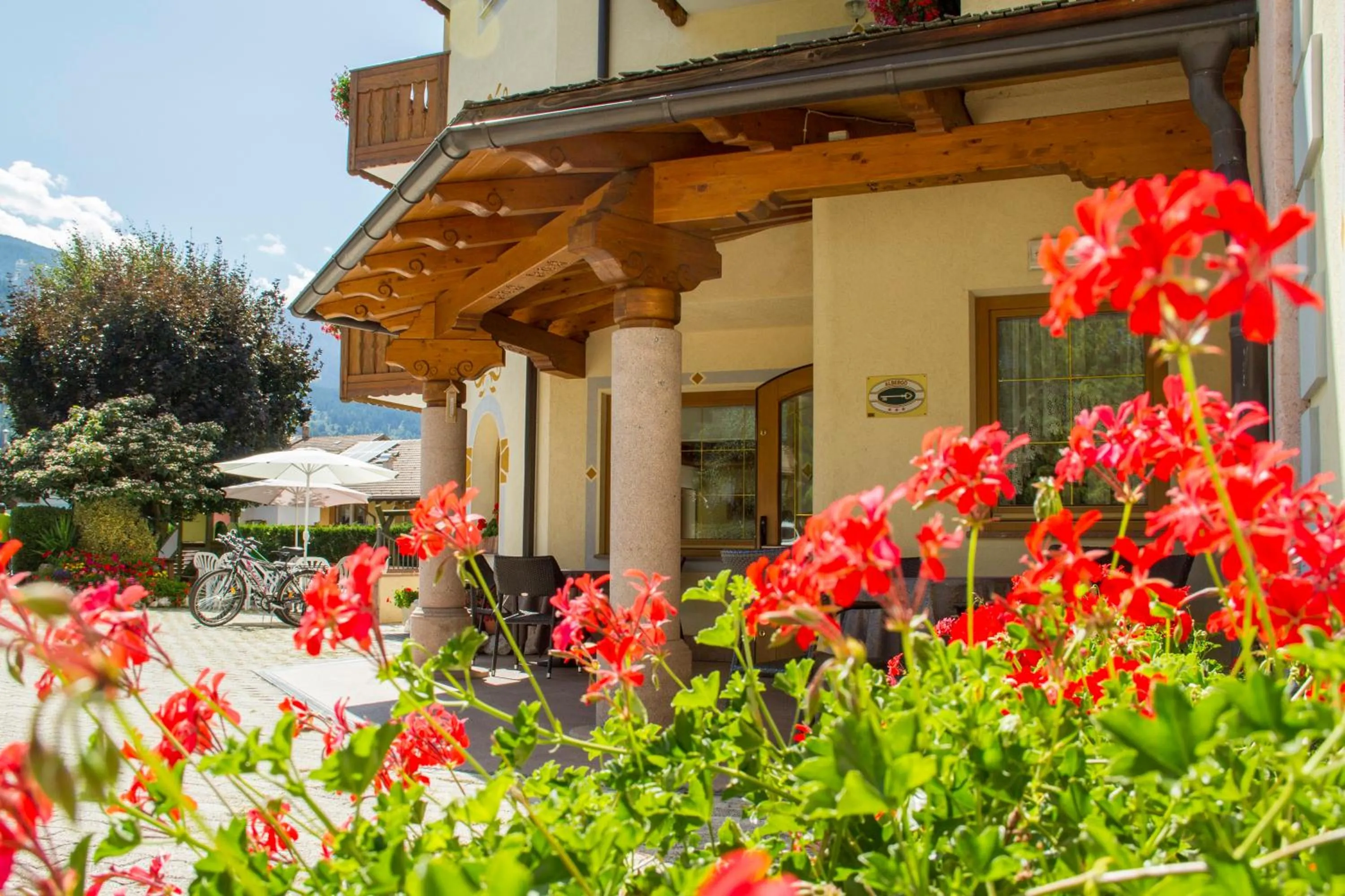 Facade/entrance in Hotel Genzianella