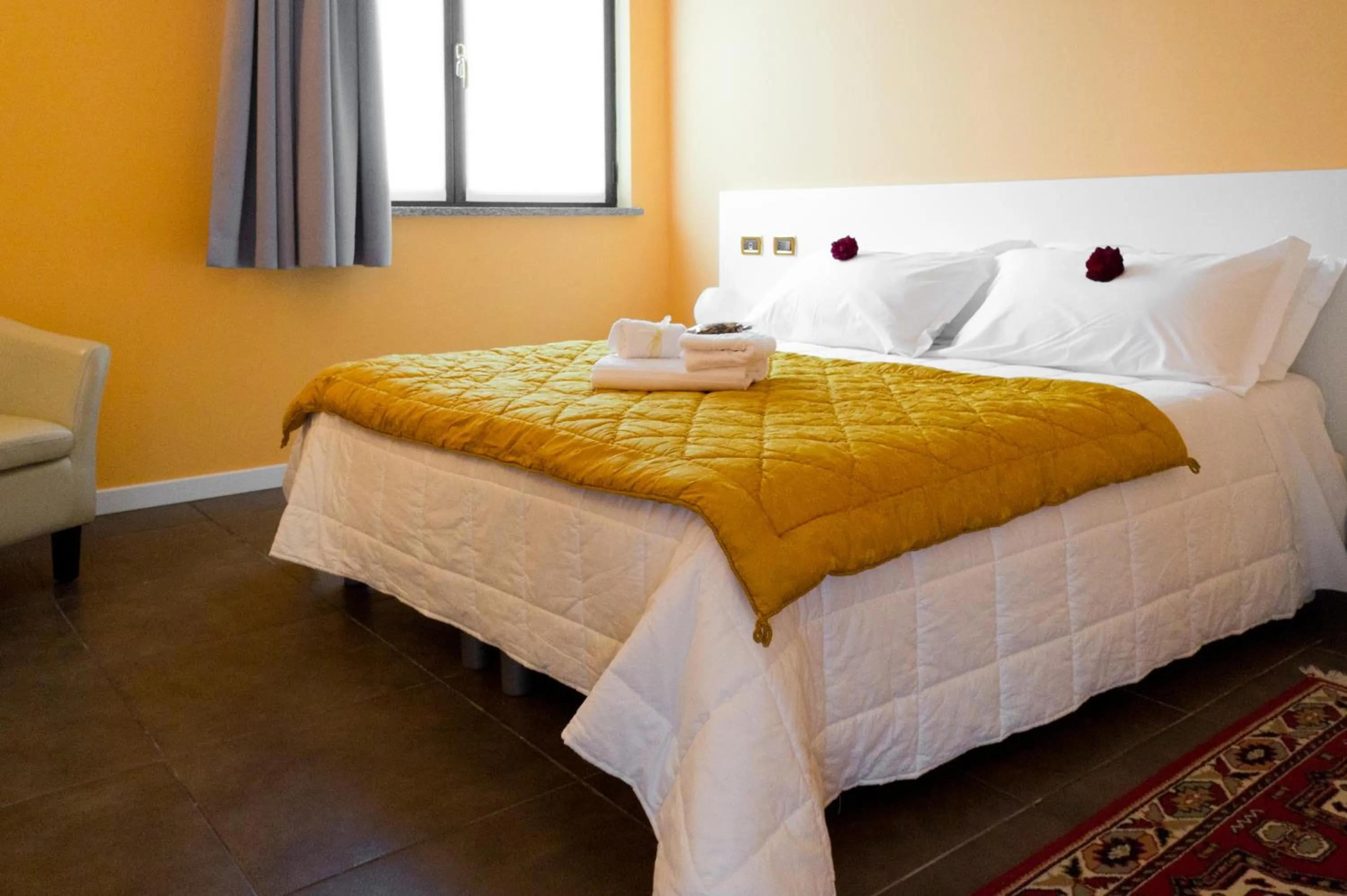 Bedroom, Bed in Hotel Padus Meublè Parma