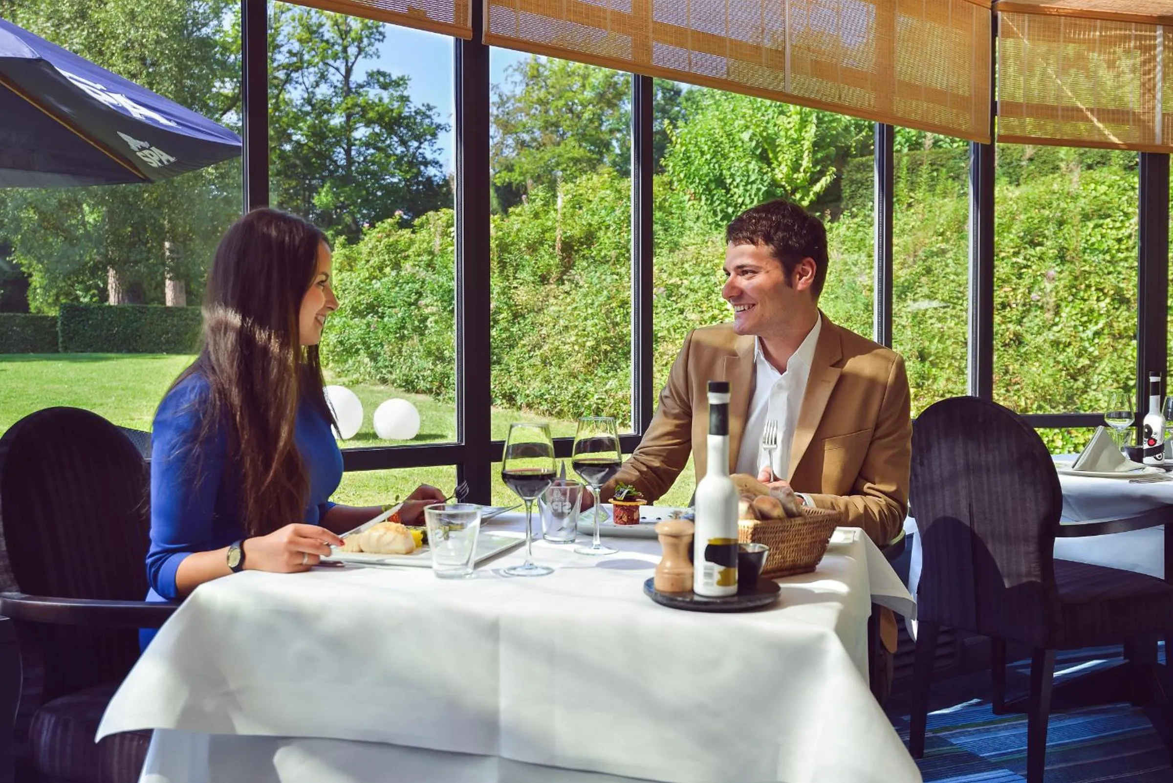 Restaurant/places to eat in Radisson BLU Balmoral