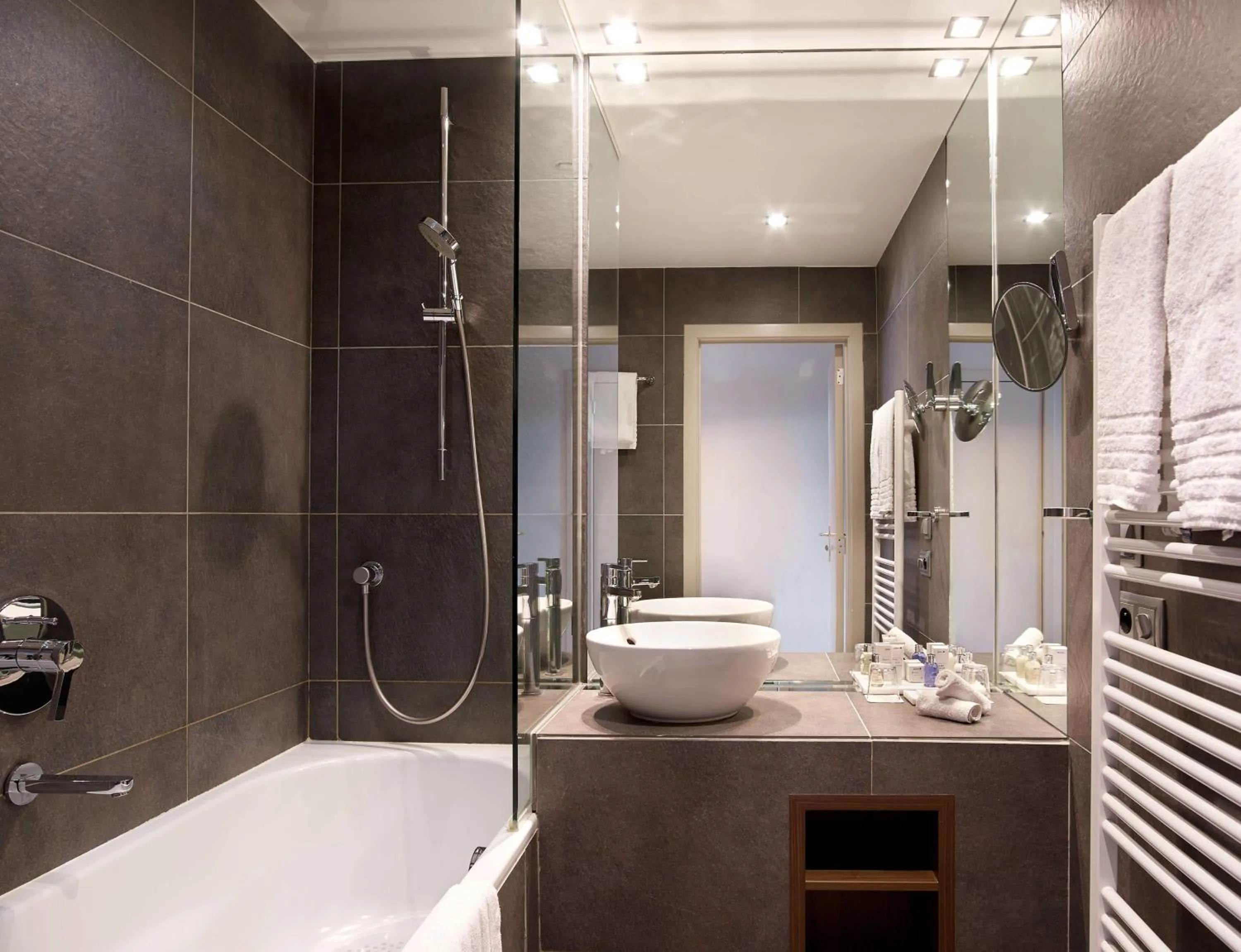 Bathroom in Radisson BLU Balmoral