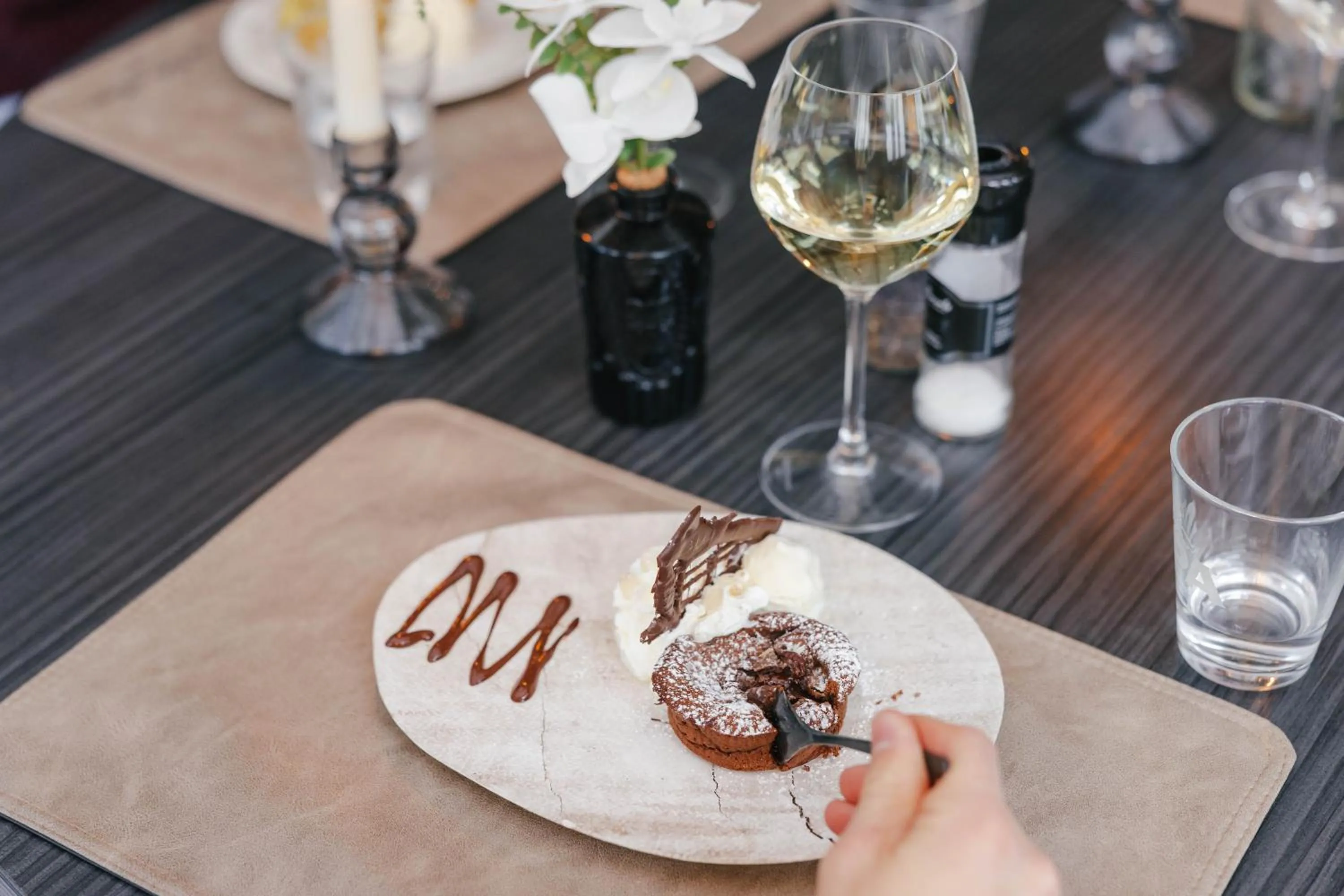 Restaurant/places to eat in Radisson BLU Balmoral