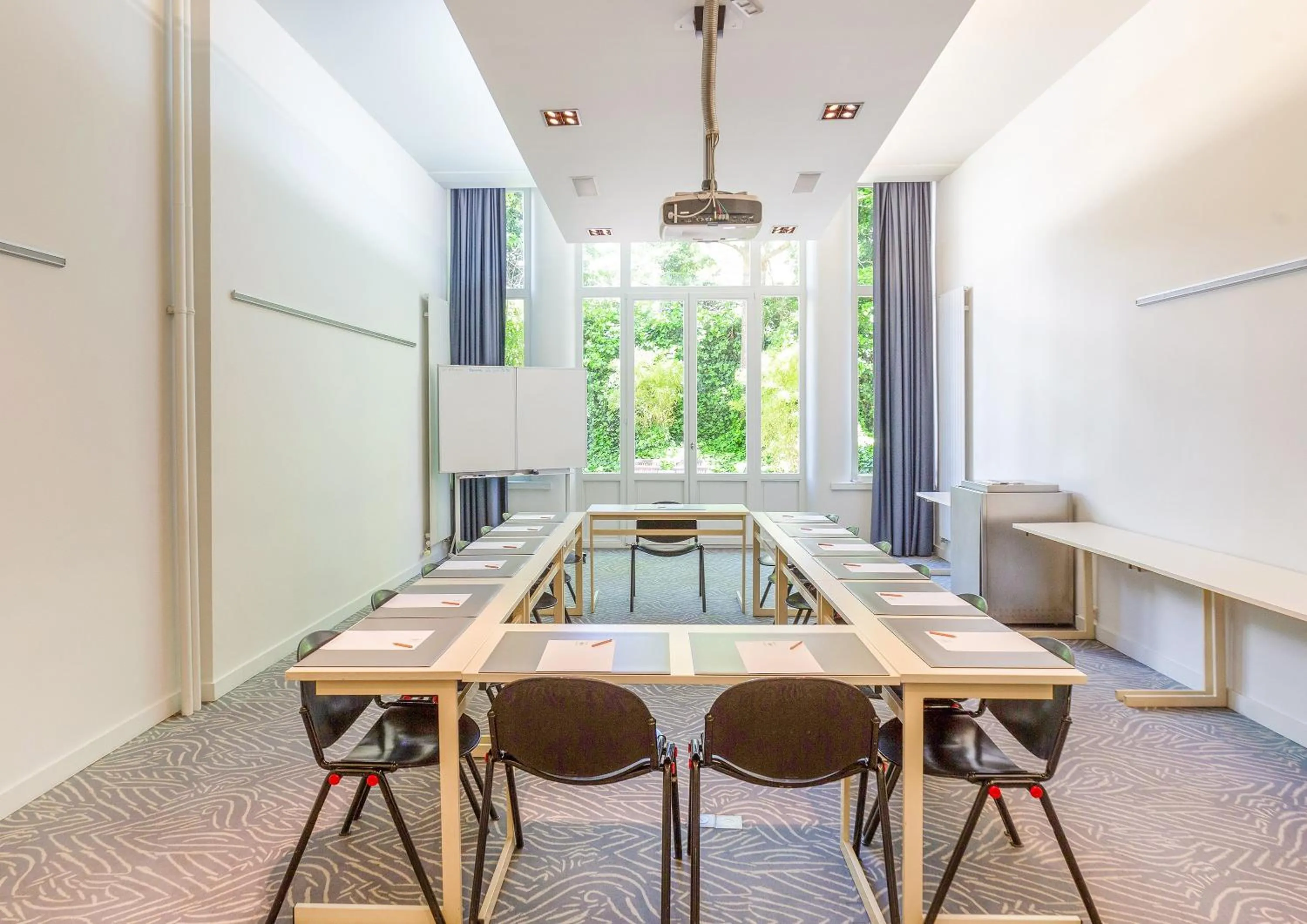 Meeting/conference room in Hotel Du Congres