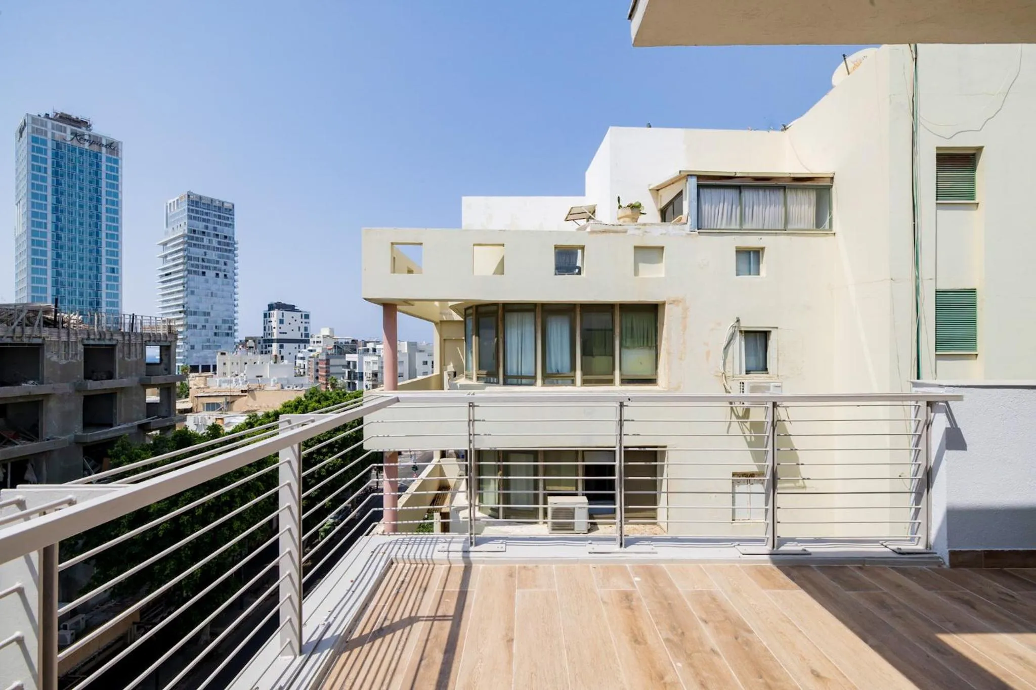Balcony/Terrace in Ben Yehuda Duplex