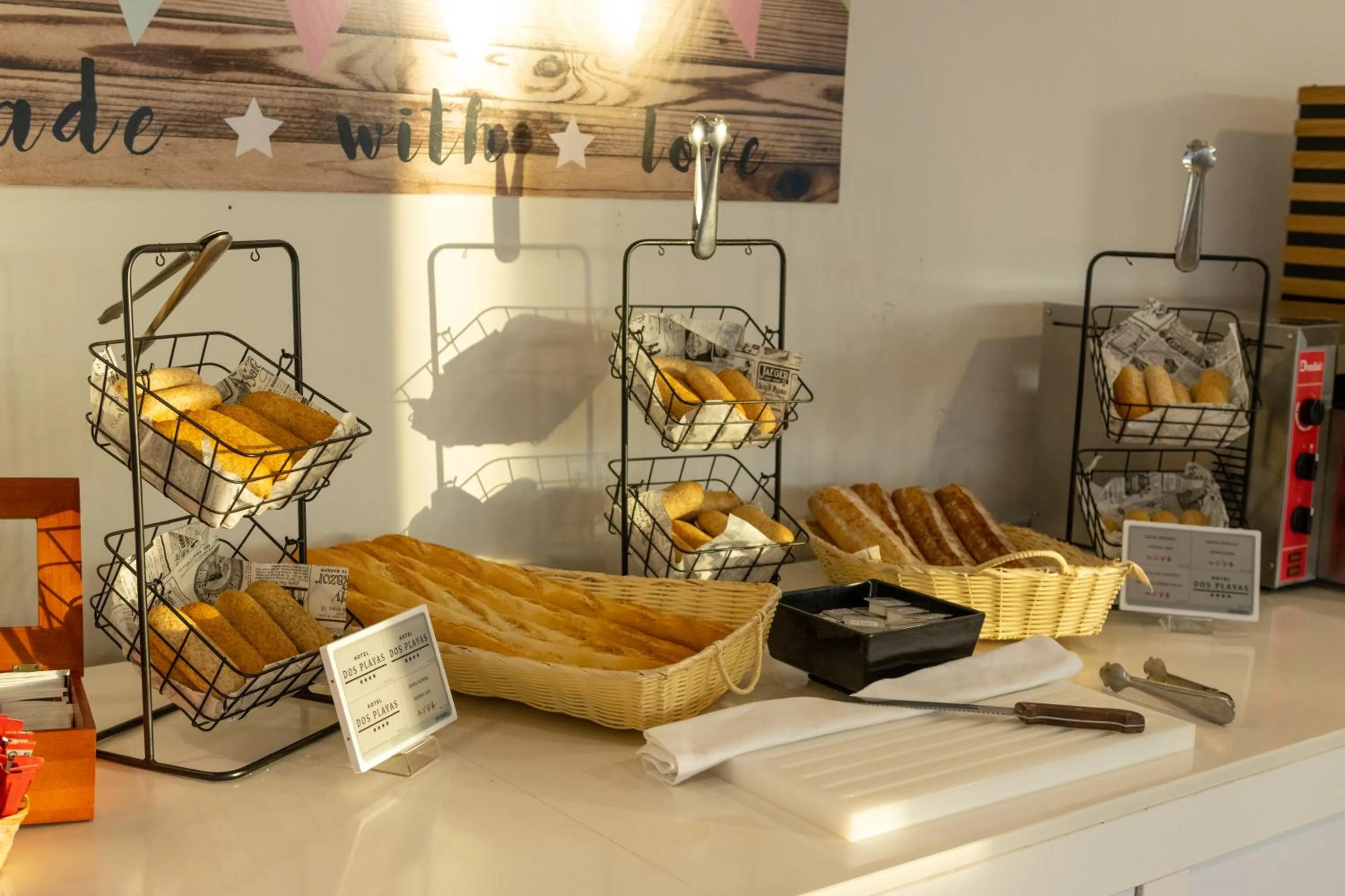 Buffet breakfast in Dos Playas - 30º hotels