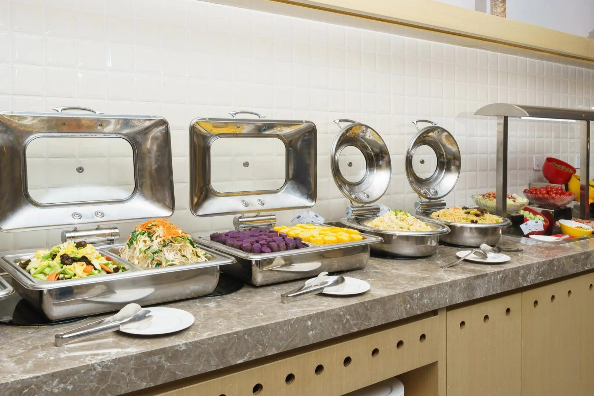 Breakfast in Holiday Inn Express Shenyang Tawan, an IHG Hotel