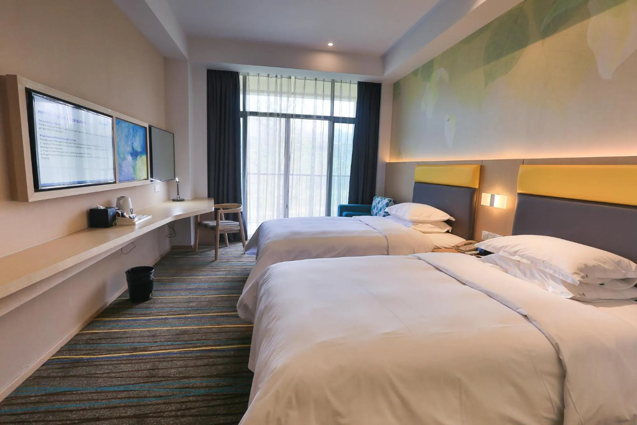 Photo of the whole room in Holiday Inn Express Emei Mountain, an IHG Hotel