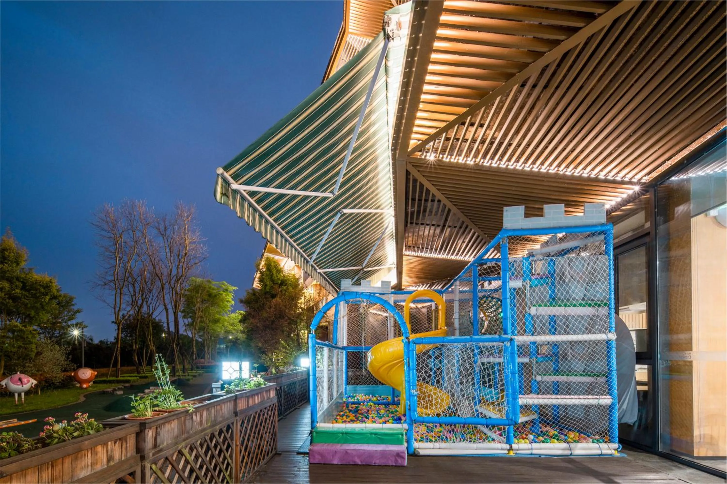 Fitness centre/facilities in Holiday Inn Express Emei Mountain, an IHG Hotel