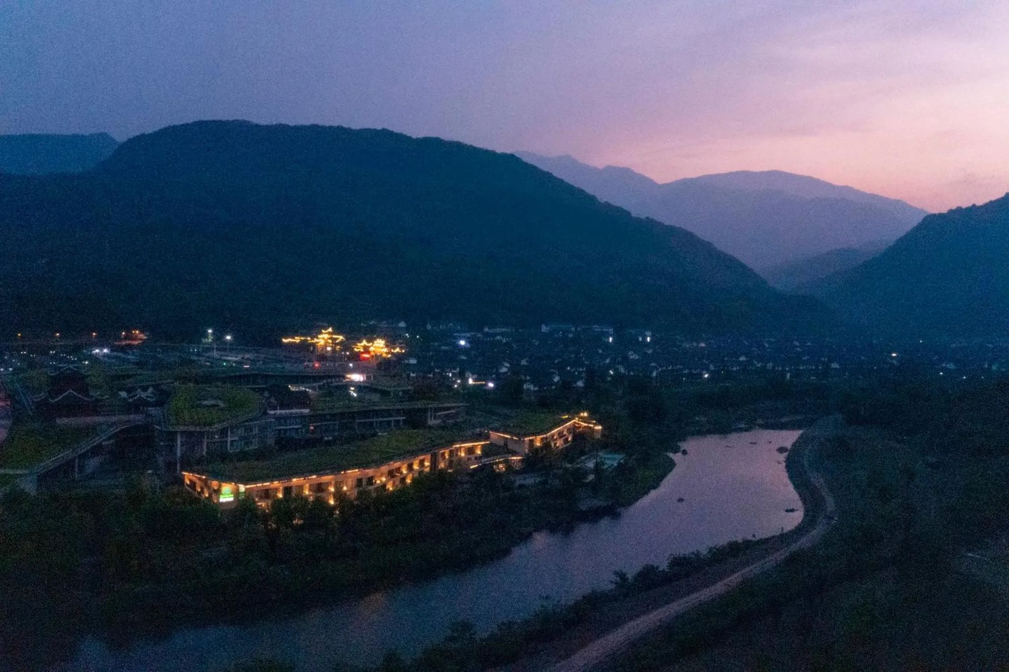 Property building in Holiday Inn Express Emei Mountain, an IHG Hotel