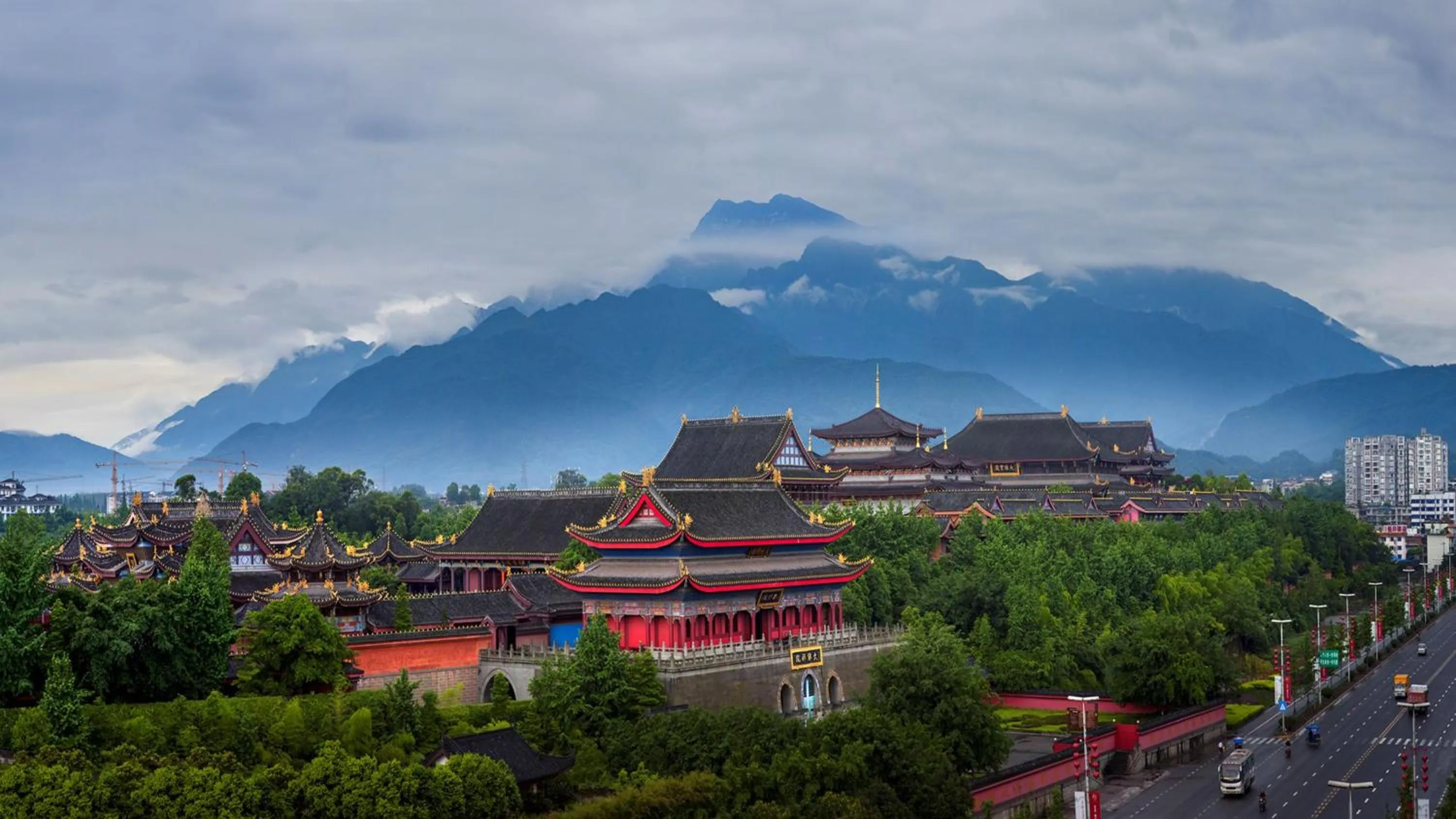 Nearby landmark in Holiday Inn Express Emei Mountain, an IHG Hotel