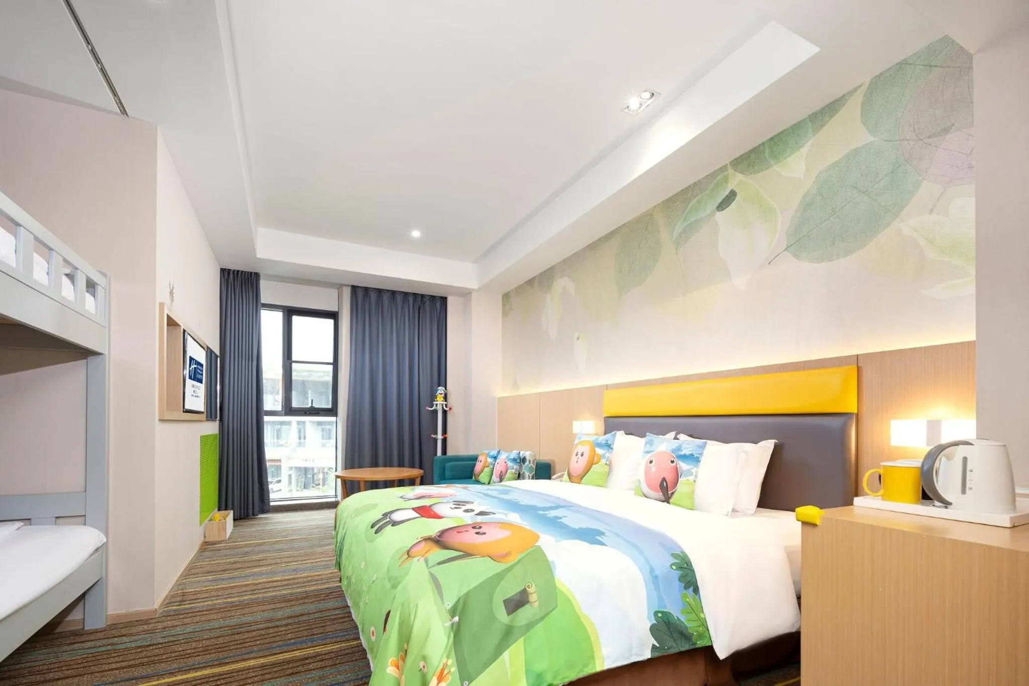 Bedroom in Holiday Inn Express Emei Mountain, an IHG Hotel