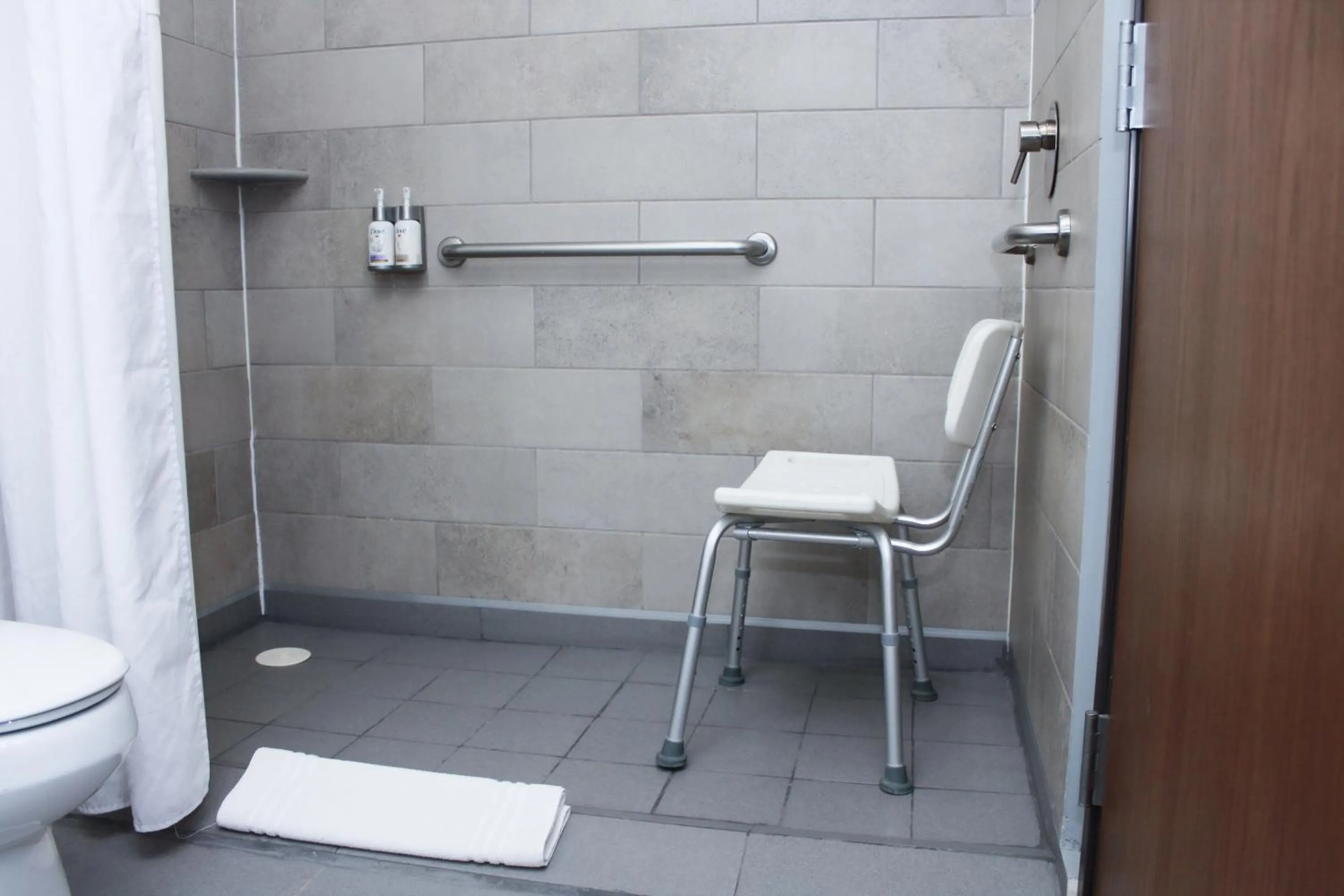 Shower in Holiday Inn Express & Suites - Ciudad Obregon by IHG