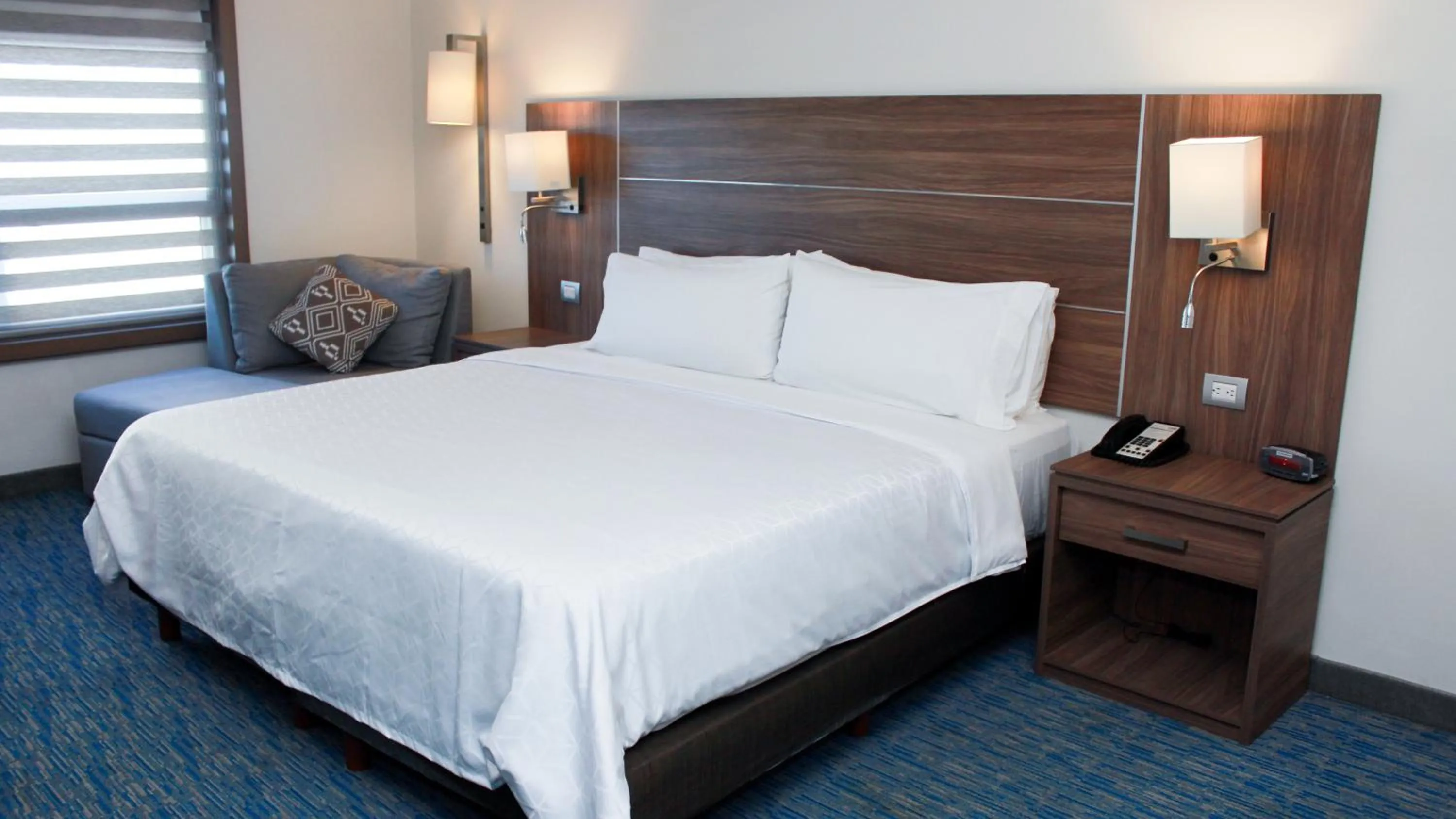 Bed in Holiday Inn Express & Suites - Ciudad Obregon by IHG