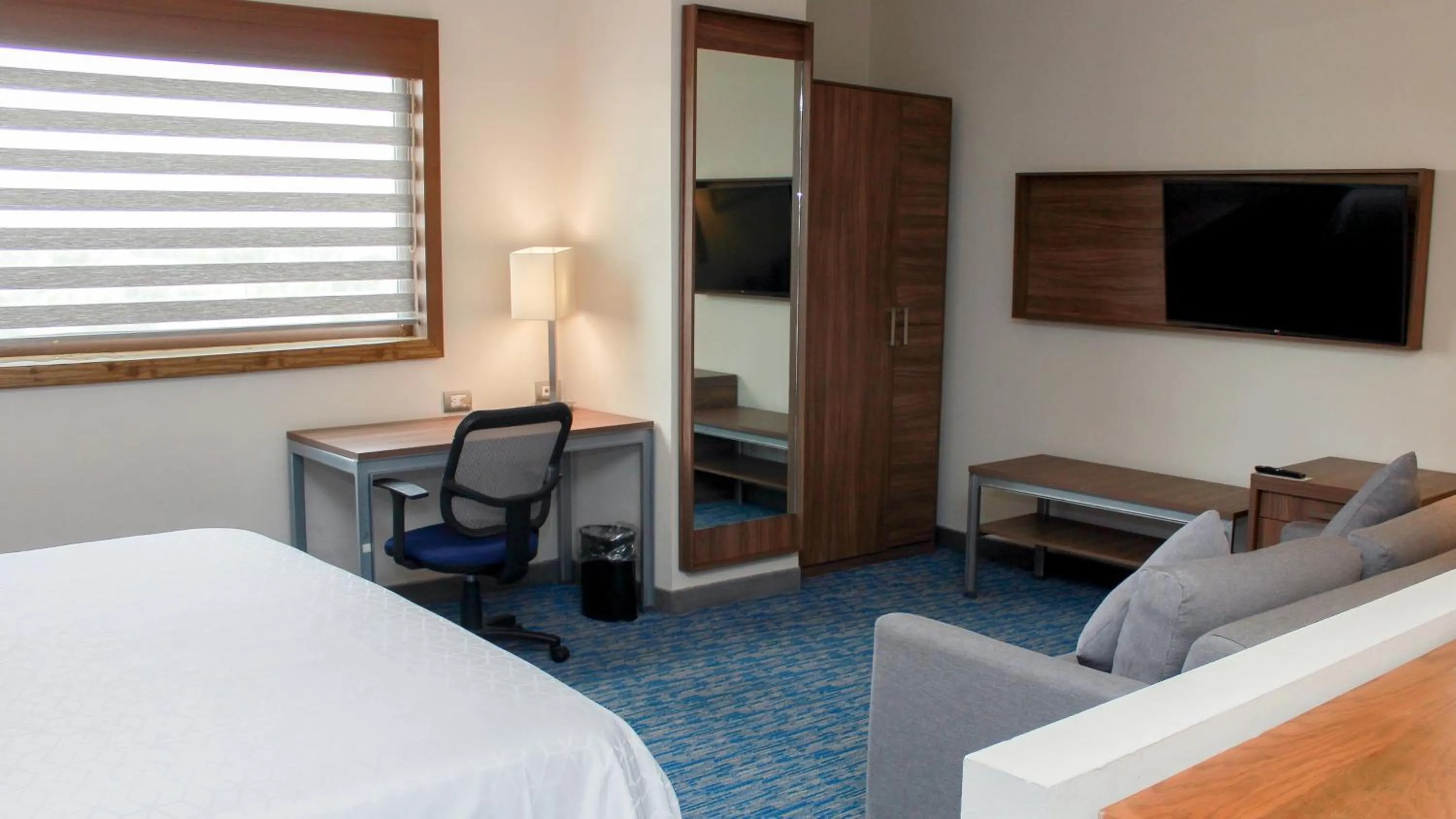 Bed in Holiday Inn Express & Suites - Ciudad Obregon by IHG