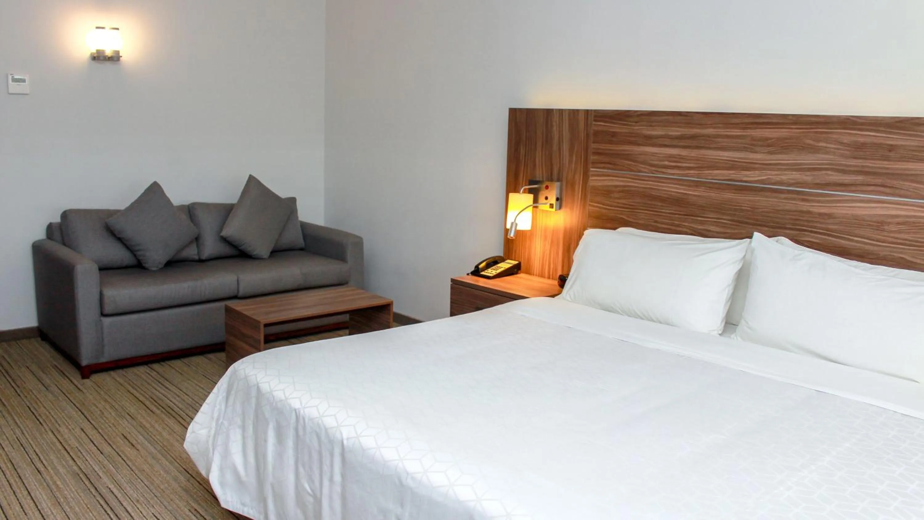 Living room, Bed in Holiday Inn Express & Suites - Ciudad Obregon by IHG