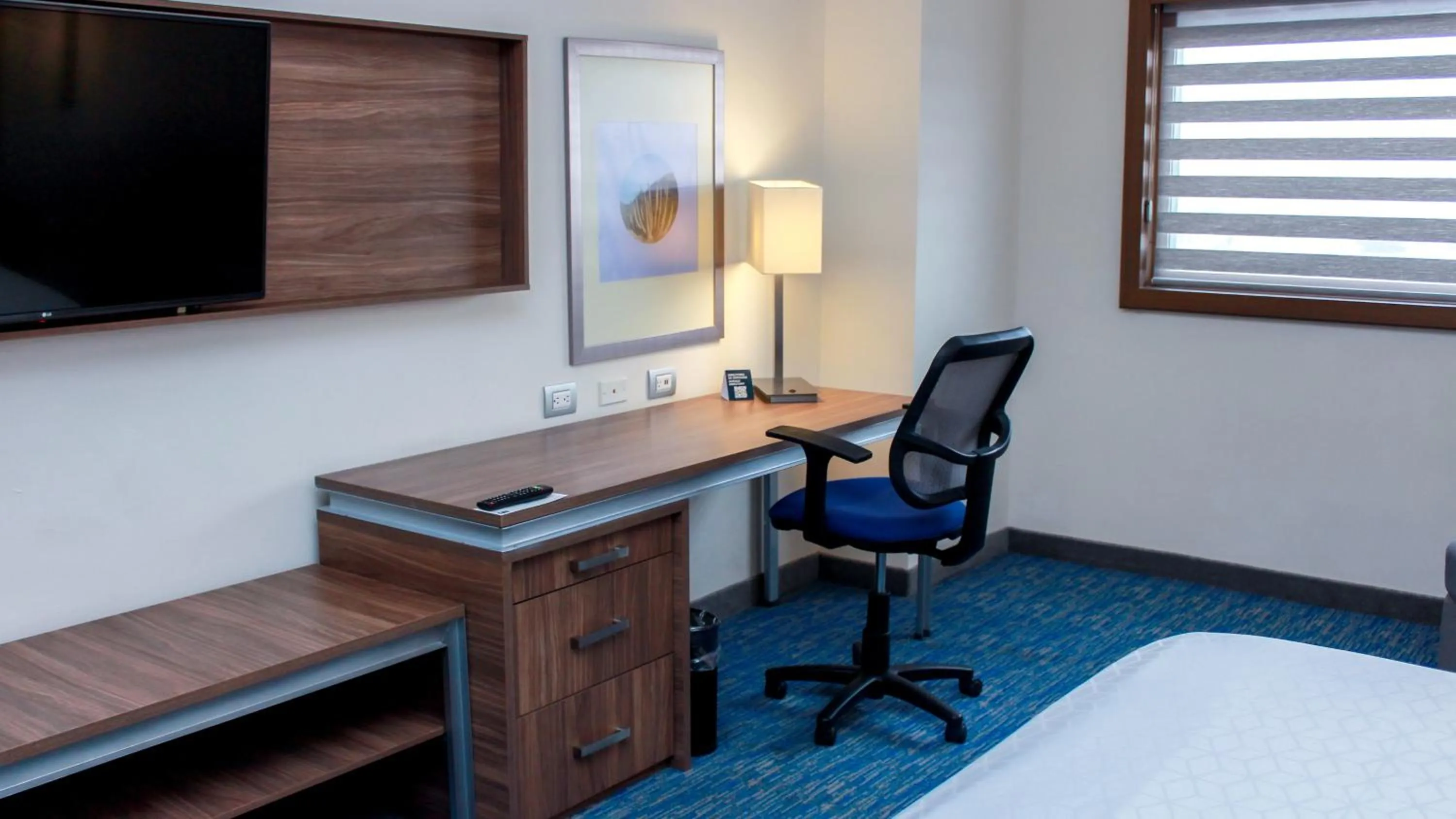 TV and multimedia, Bed in Holiday Inn Express & Suites - Ciudad Obregon by IHG