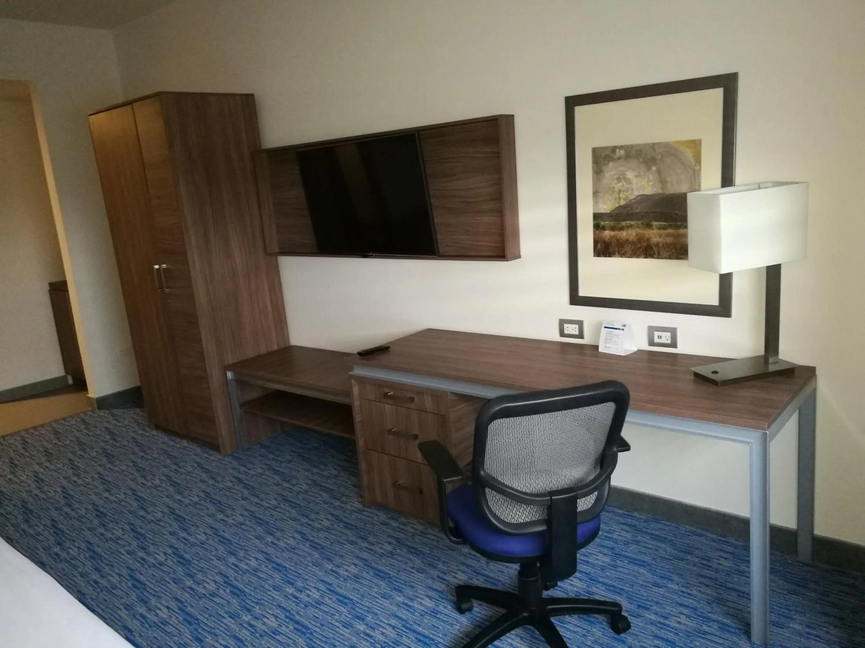 Photo of the whole room in Holiday Inn Express & Suites - Ciudad Obregon by IHG