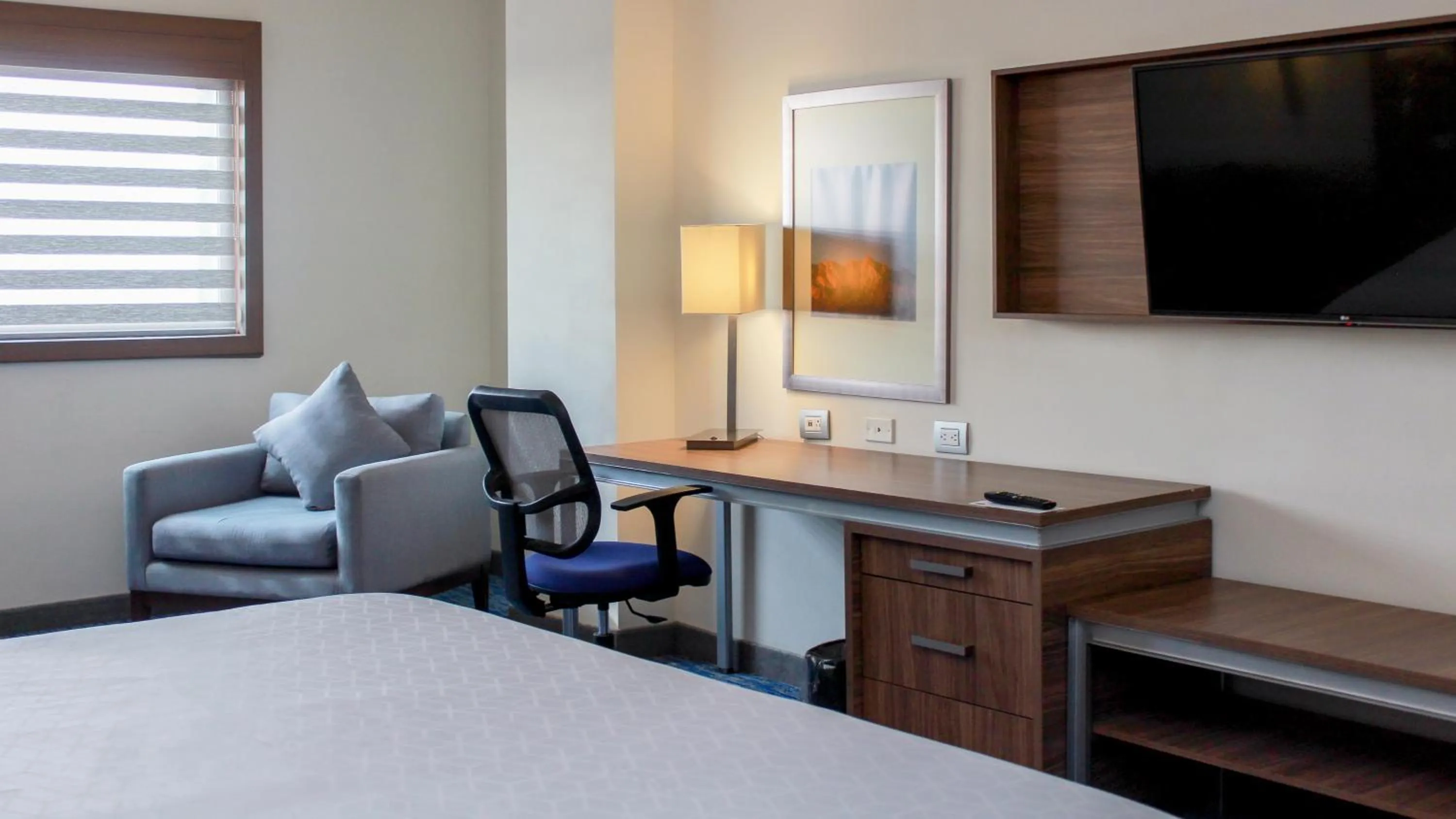 Bed in Holiday Inn Express & Suites - Ciudad Obregon by IHG