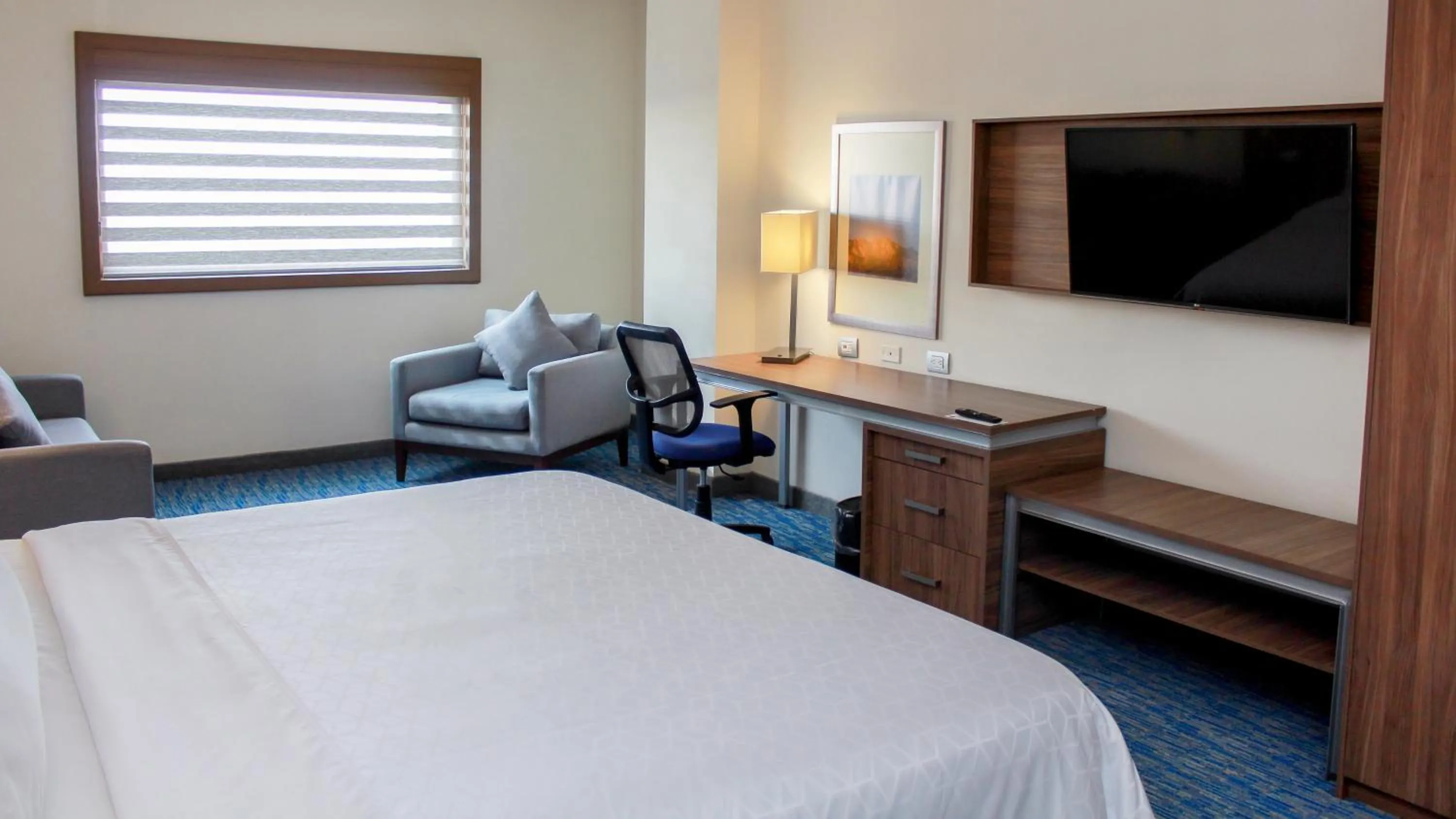 Bed in Holiday Inn Express & Suites - Ciudad Obregon by IHG