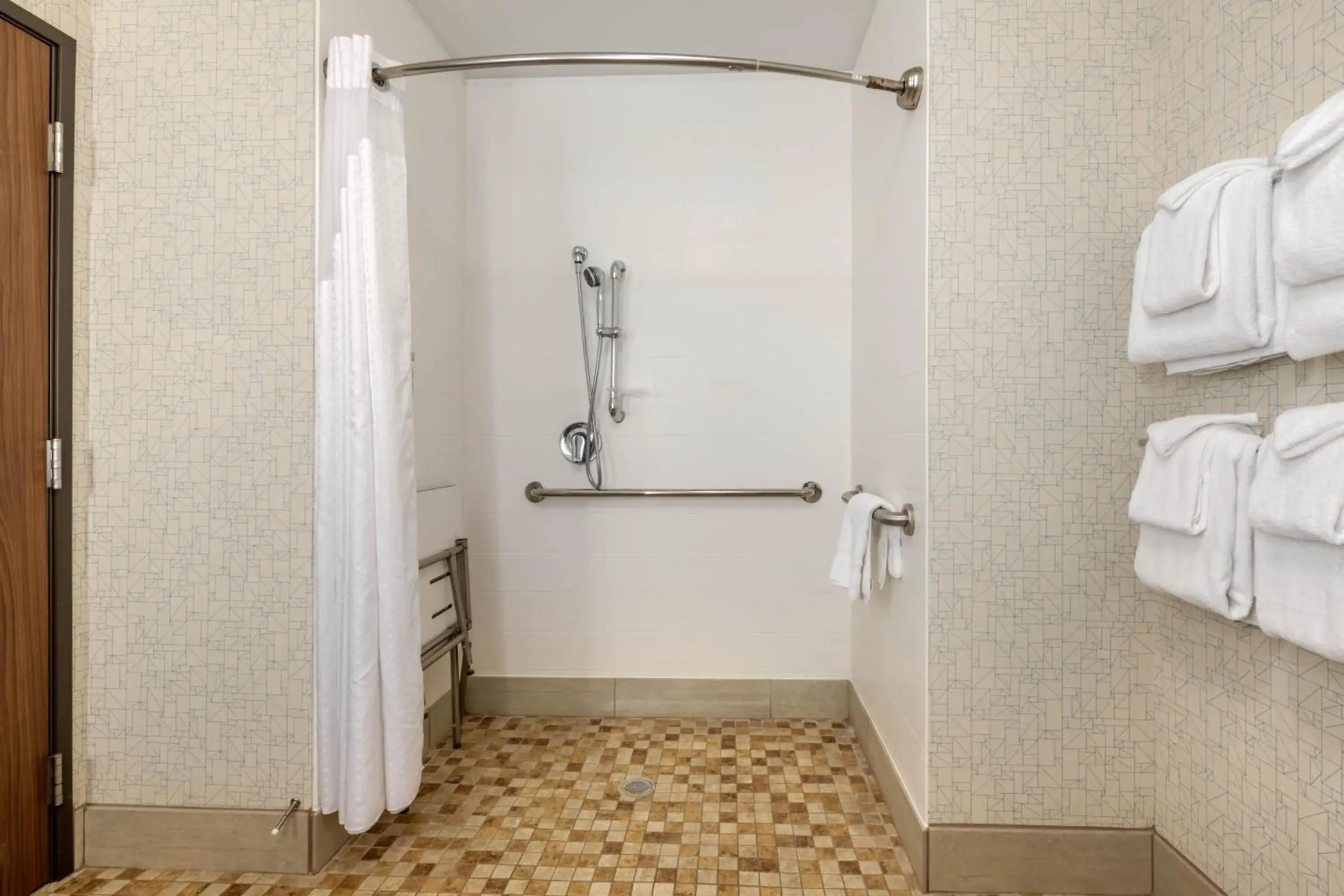 Standard King Room with Mobility Accessible Roll-In Shower in Holiday Inn Express & Suites - St. Petersburg - Madeira Beach by IHG Standard King Room with Mobility Accessible Roll-In Shower in Holiday Inn Express & Suites - St. Petersburg - Madeira Beach by IHG