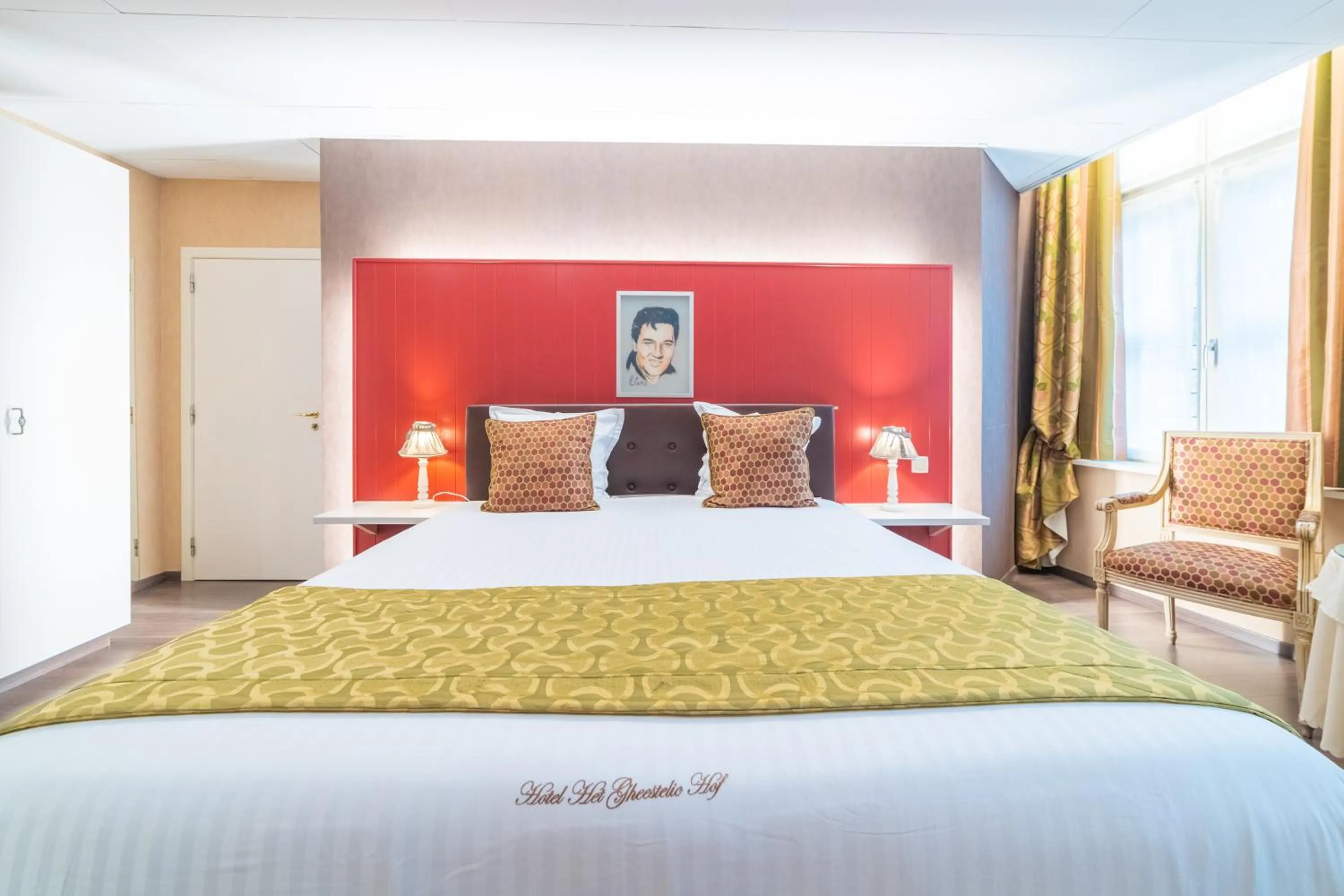 Bed in Hotel Het Gheestelic Hof by CW Hotel Collection