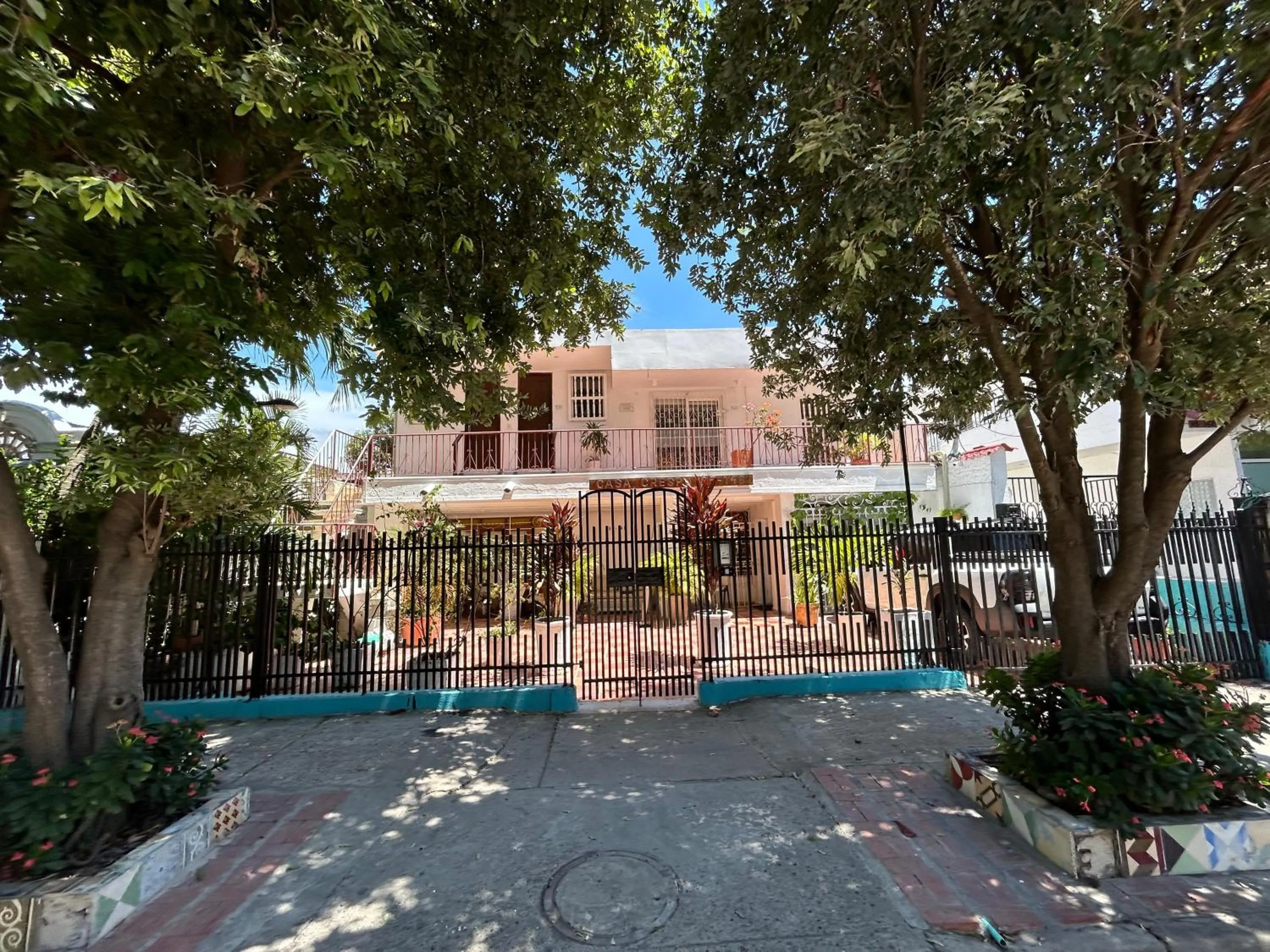 Property building in Casa Crespo