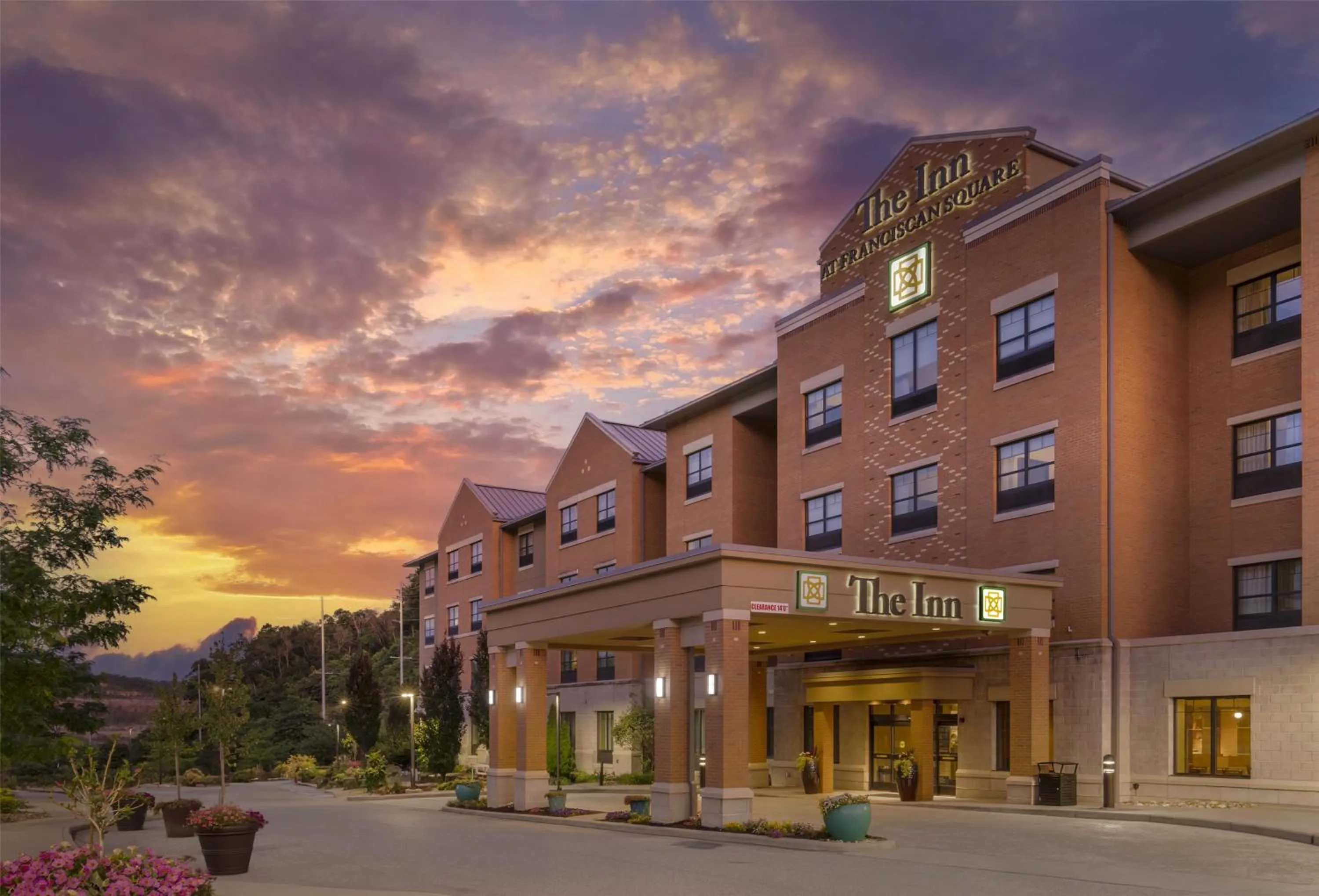 Property building in Best Western Plus Franciscan Square Inn & Suites Steubenville