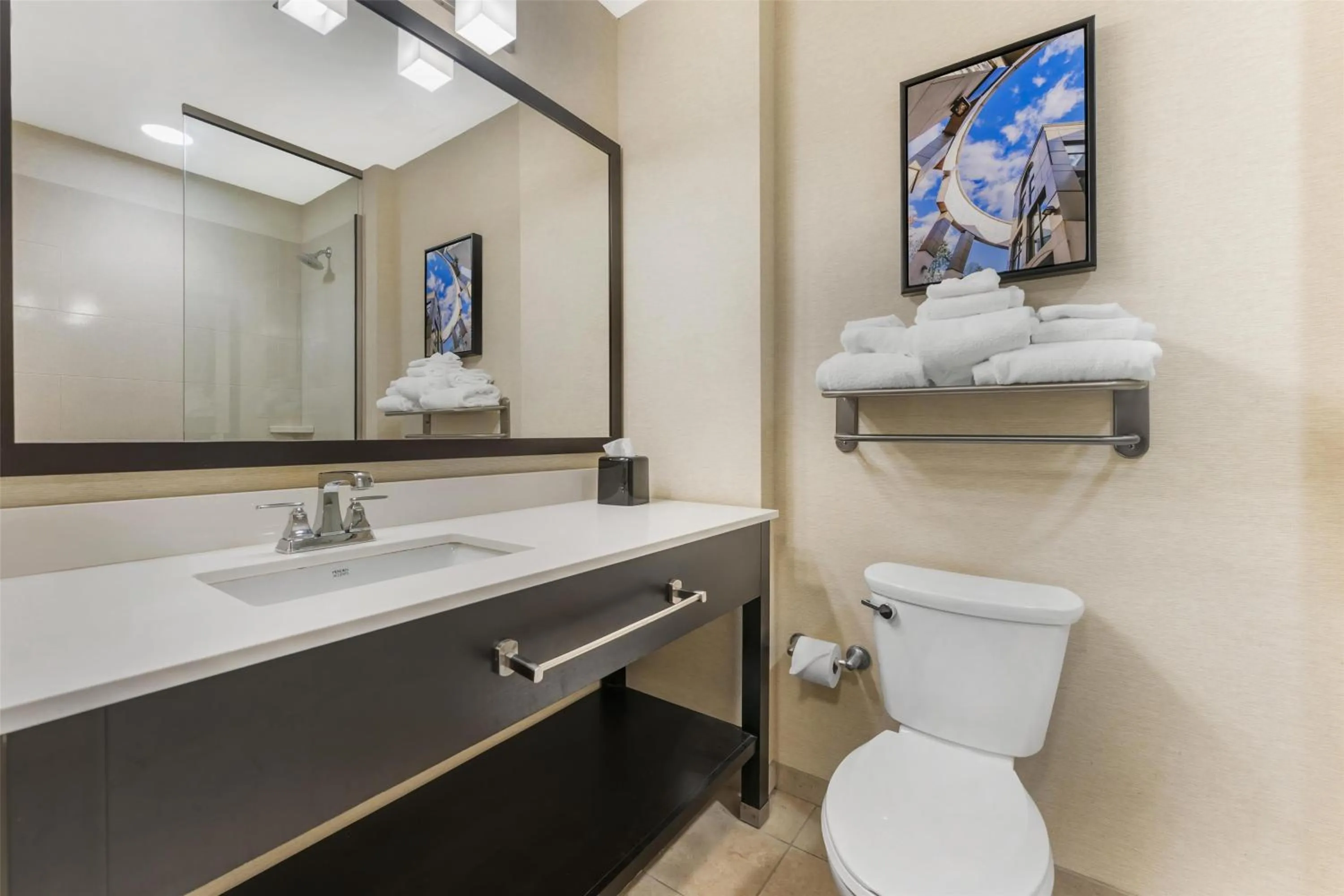 Bathroom in Best Western Plus Franciscan Square Inn & Suites Steubenville