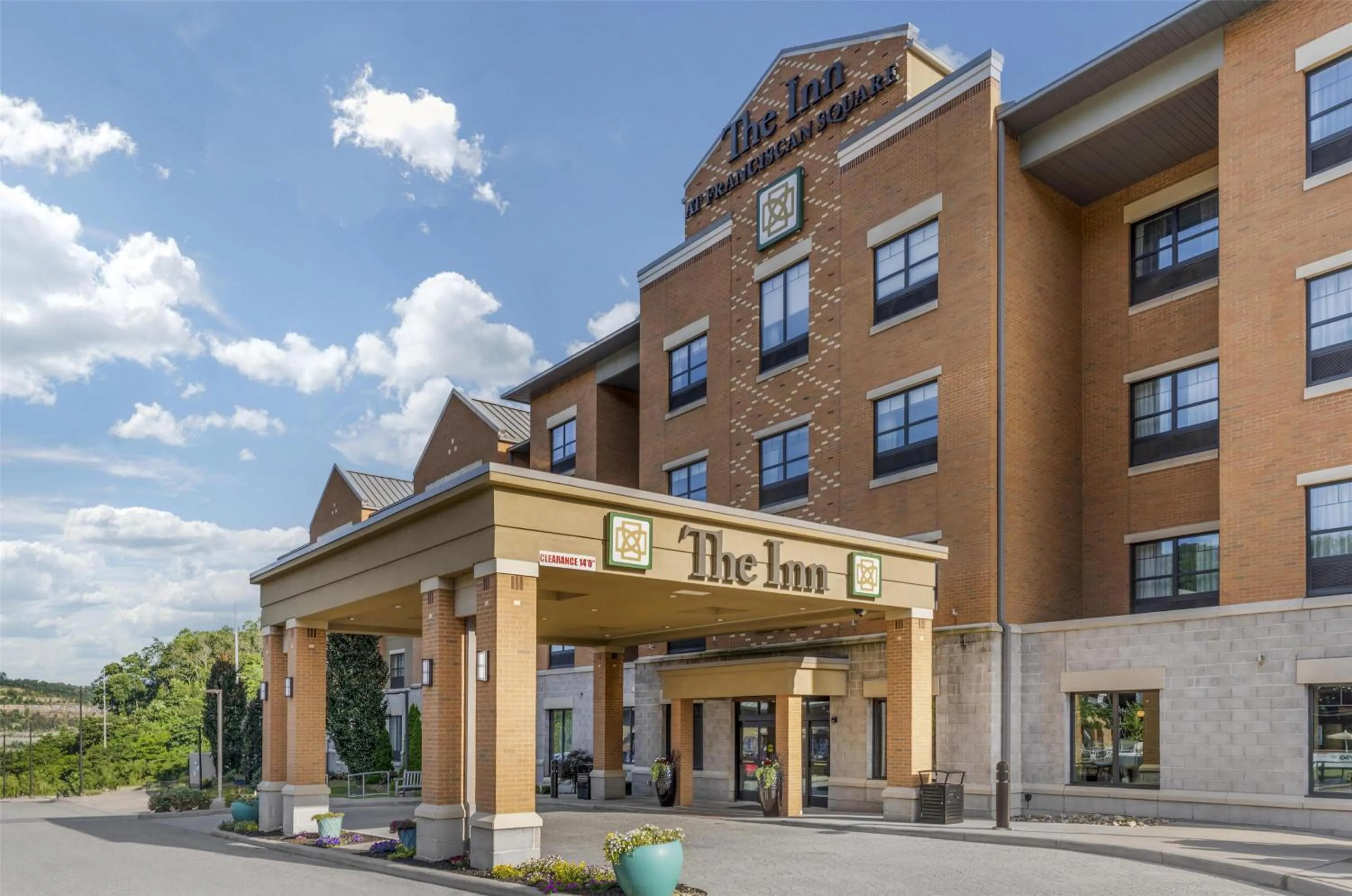 Property building in Best Western Plus Franciscan Square Inn & Suites Steubenville