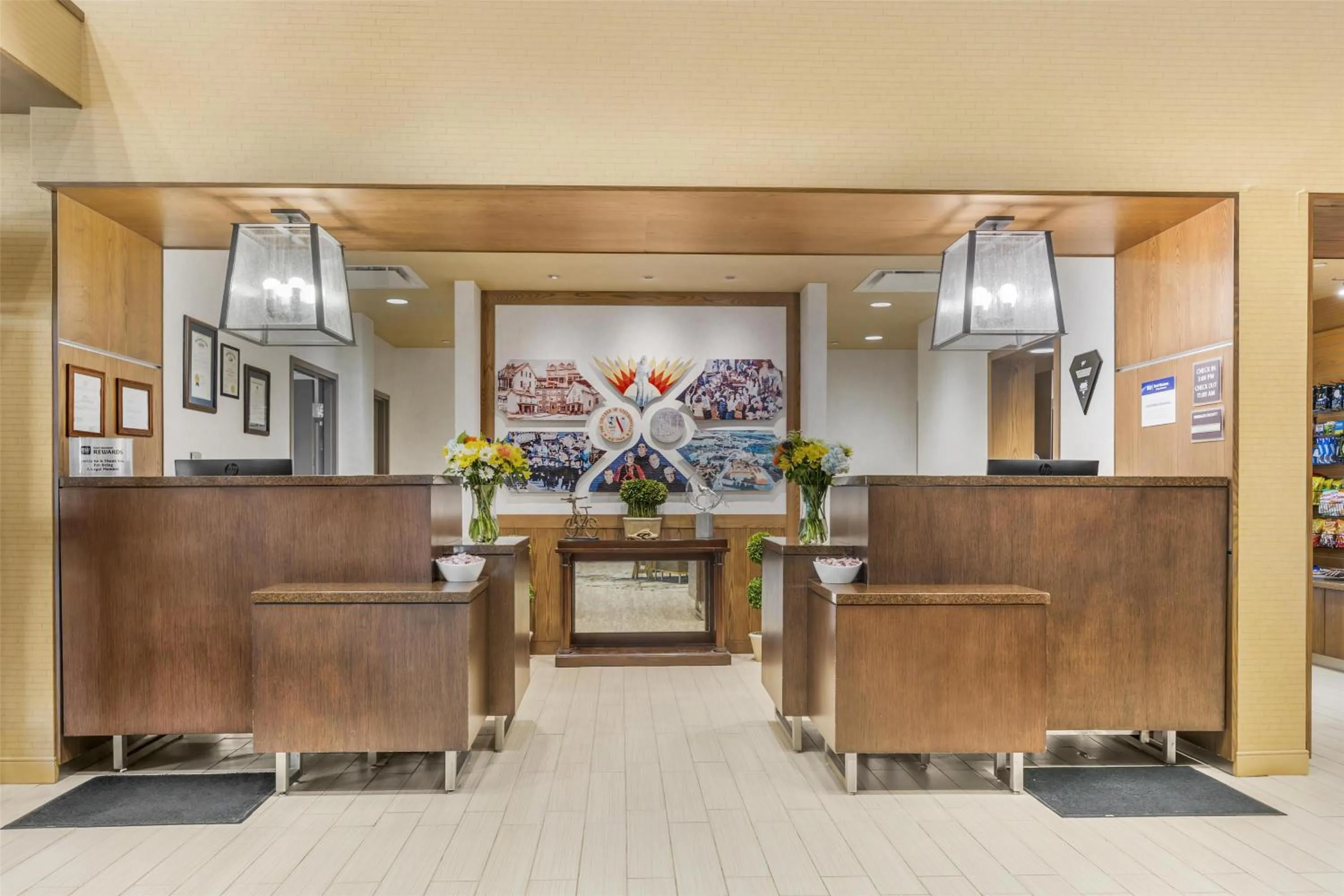 Lobby or reception in Best Western Plus Franciscan Square Inn & Suites Steubenville