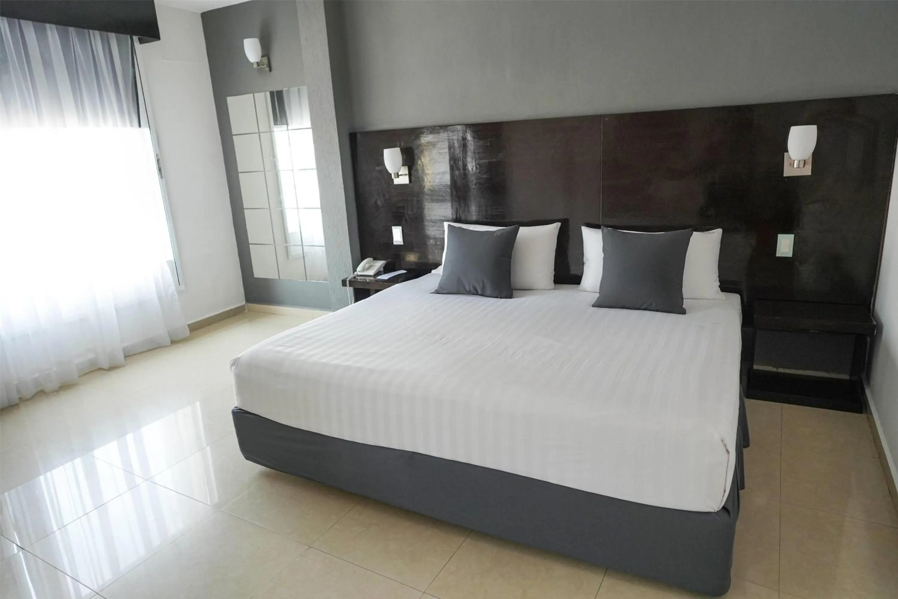 Photo of the whole room, Bed in Days Inn by Wyndham Minatitlan