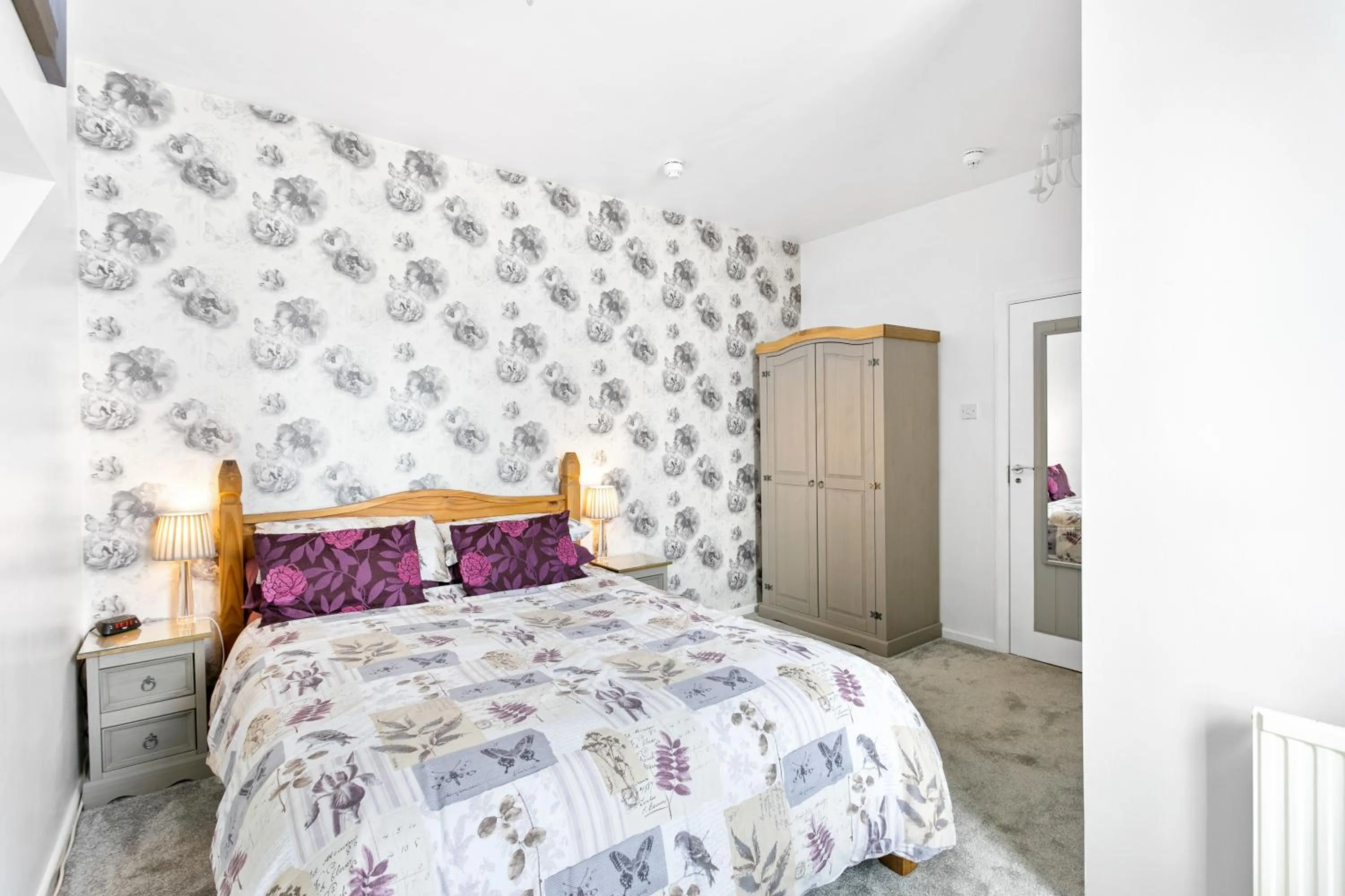 Photo of the whole room, Bed in Jacaranda Hotel