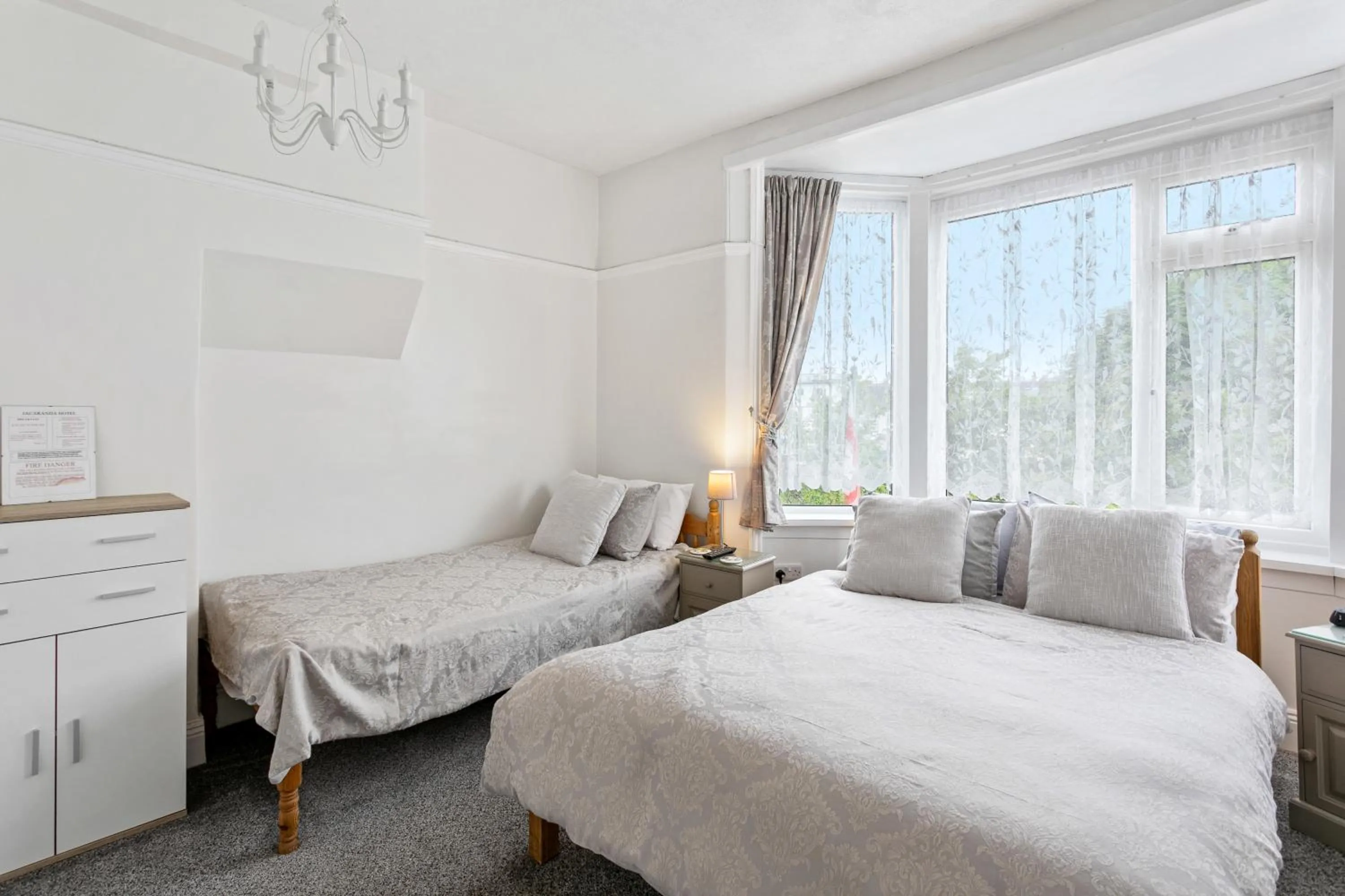 Bed in Jacaranda Hotel