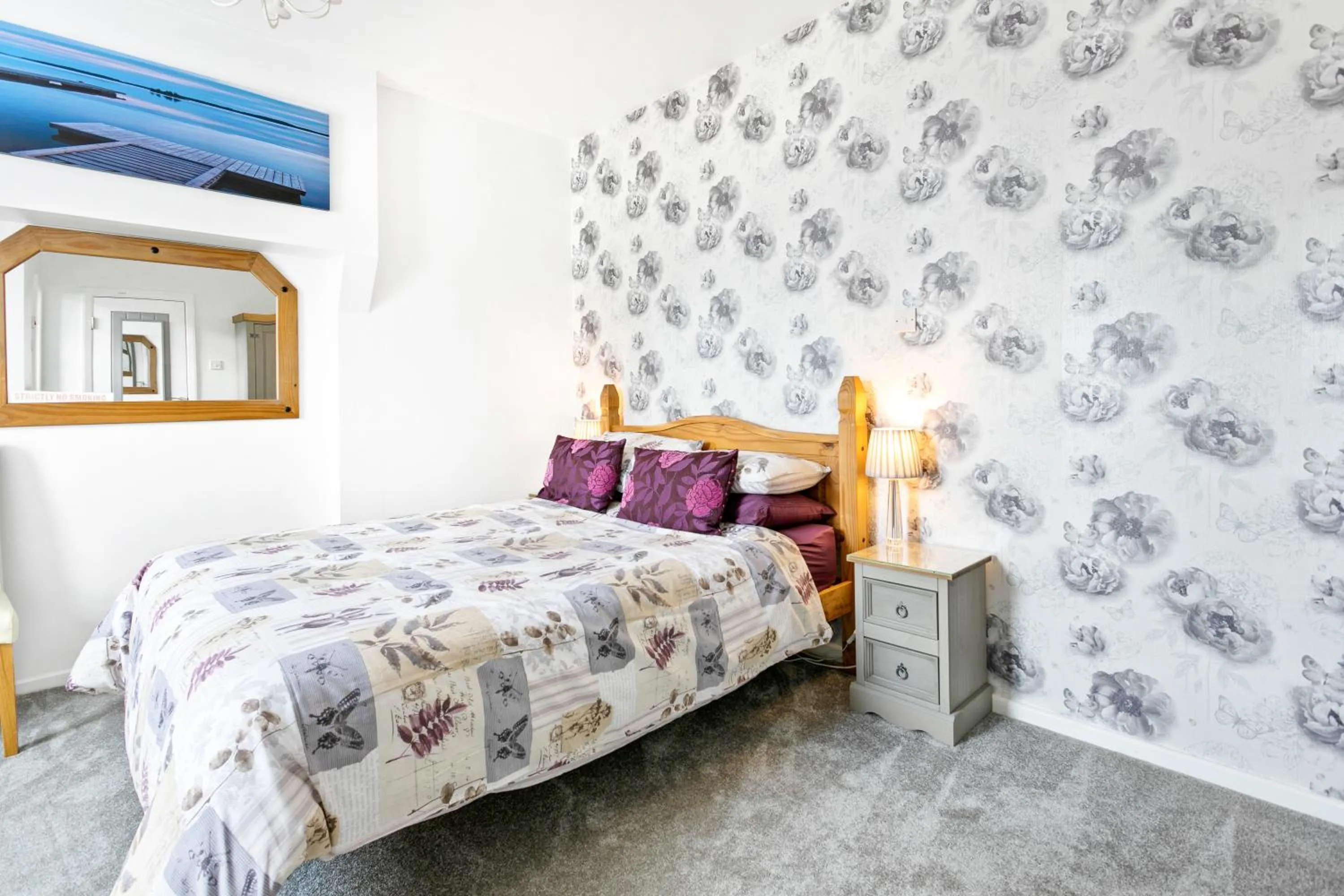 Bed in Jacaranda Hotel