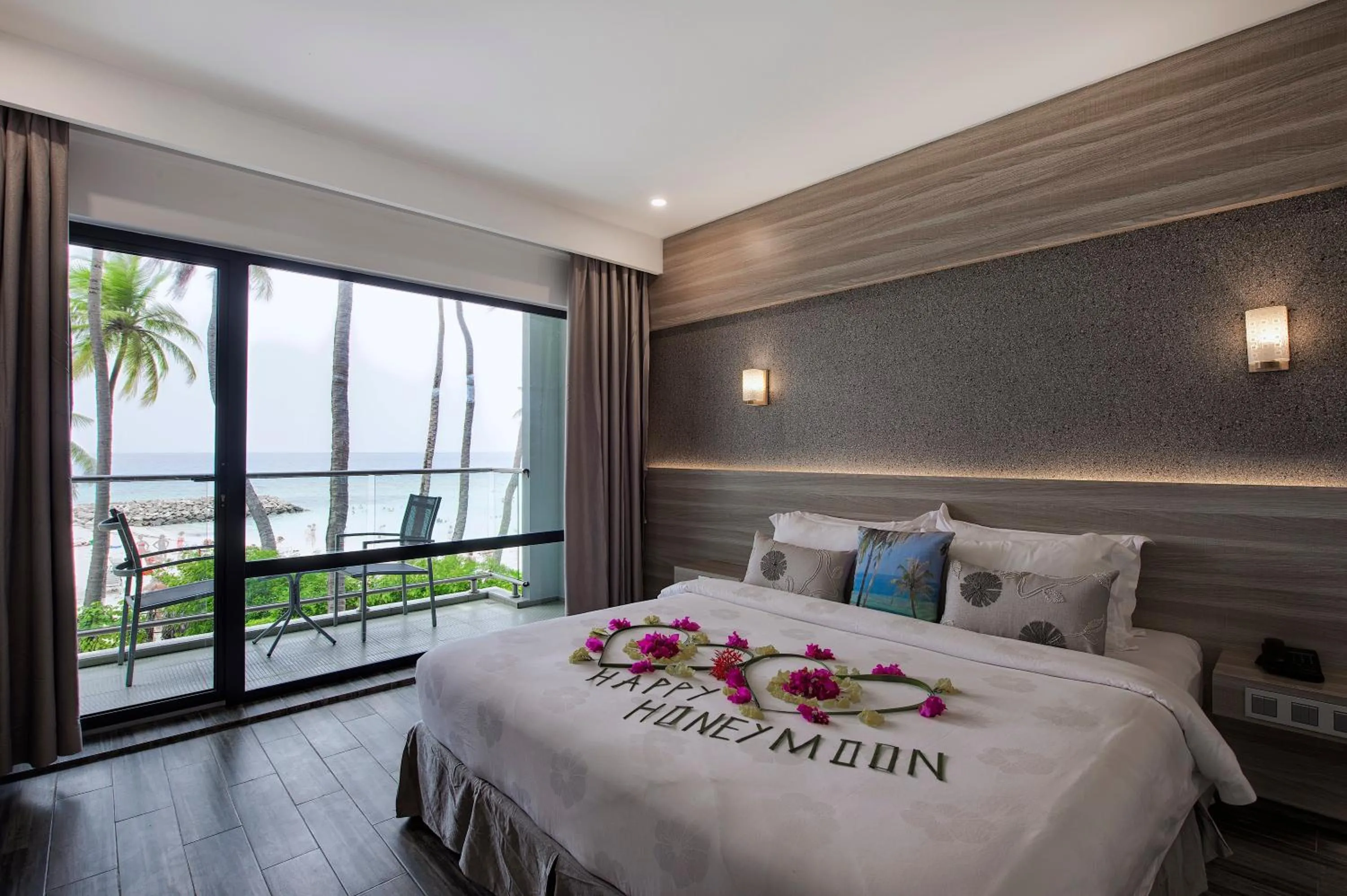 Decorative detail, Bed in Kaani Grand Seaview