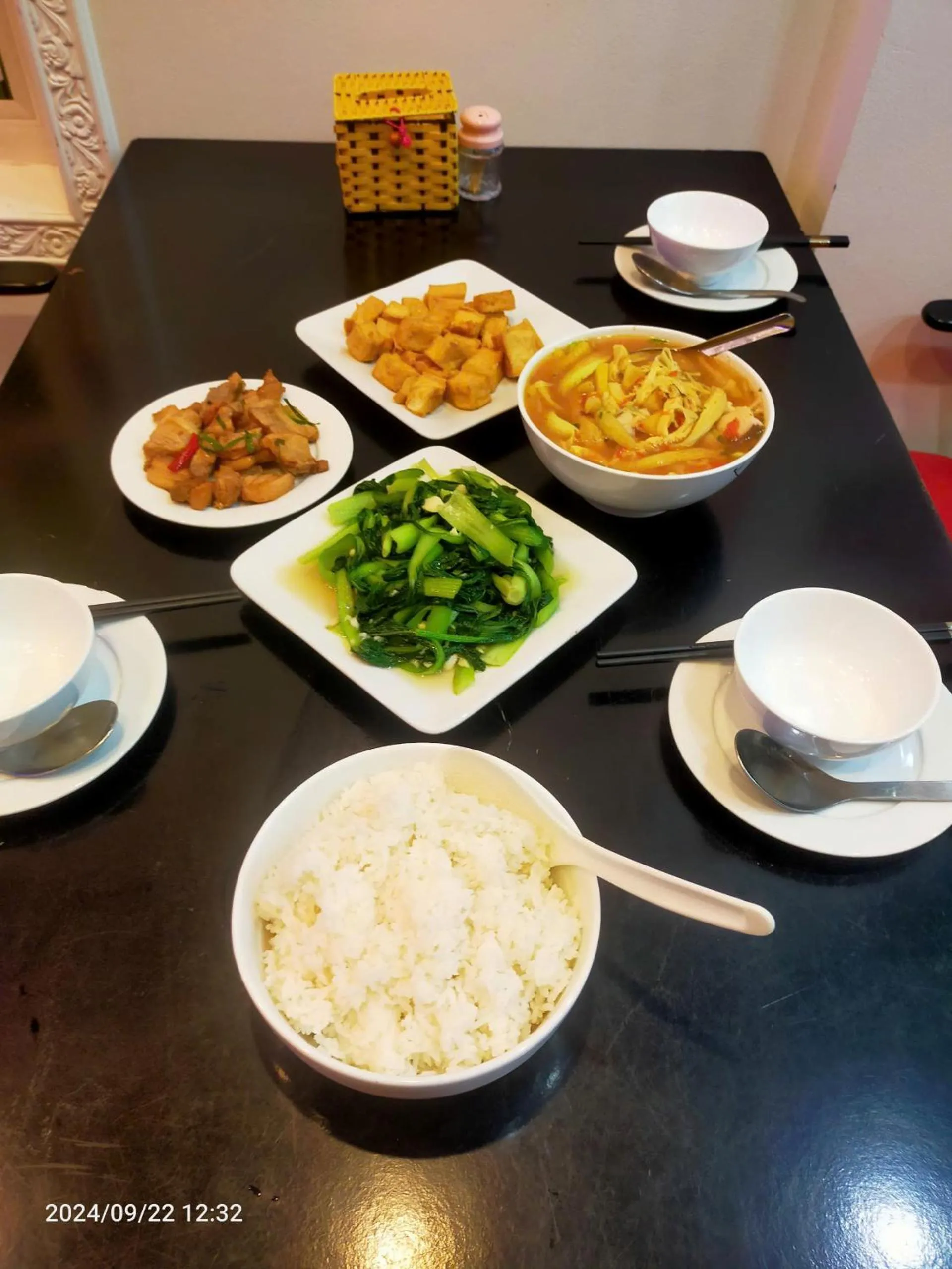 Lunch in Camellia Hotel