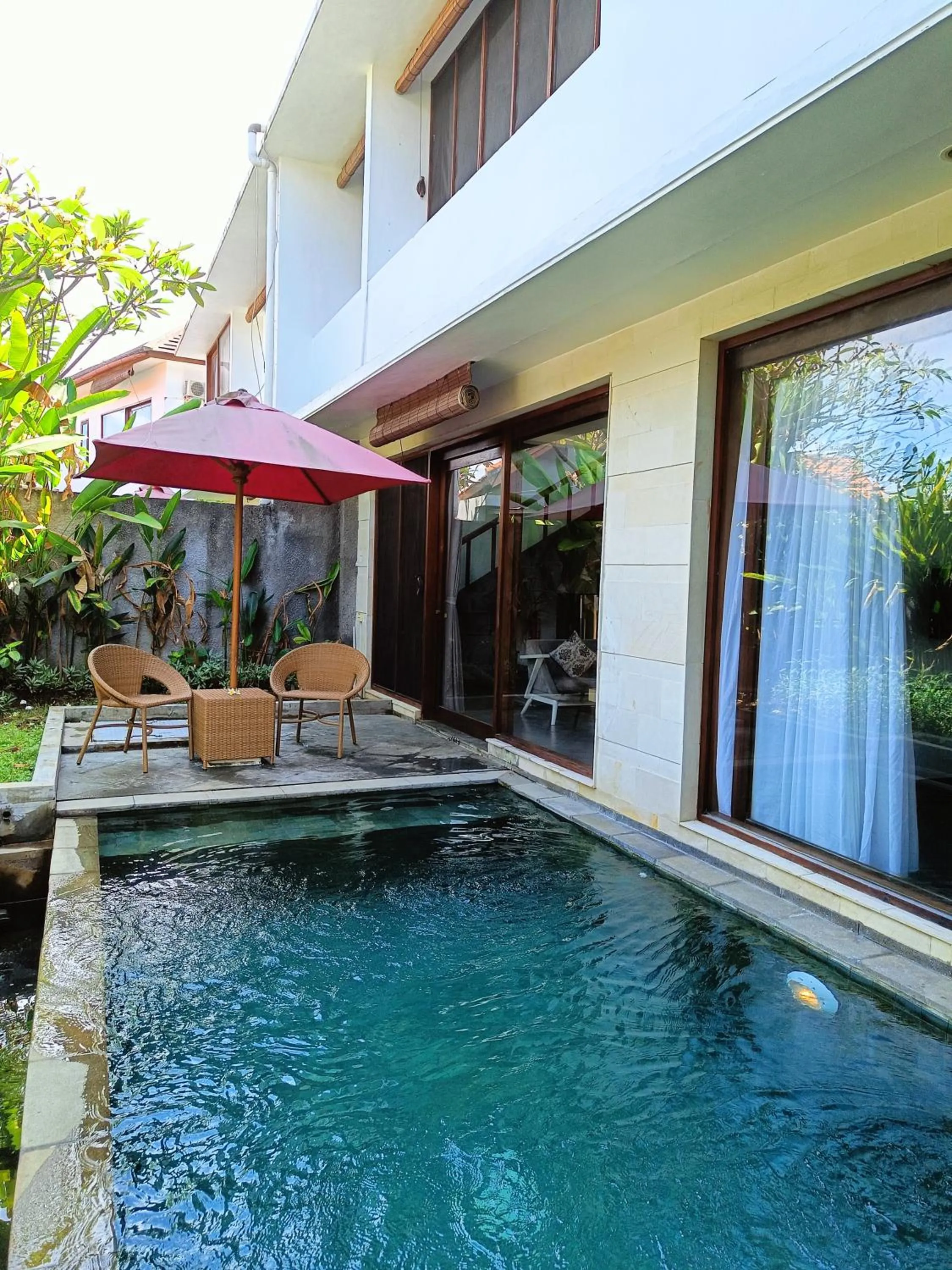 Swimming pool in Sanur Art Villas