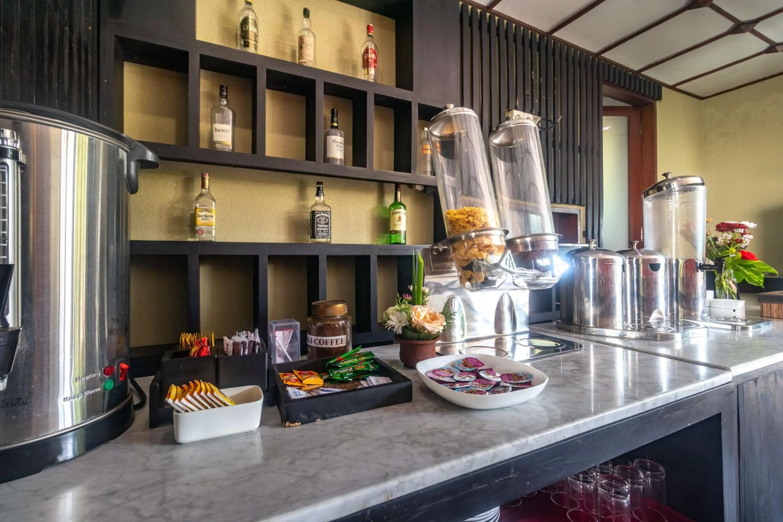 Restaurant/places to eat in Sanur Art Villas