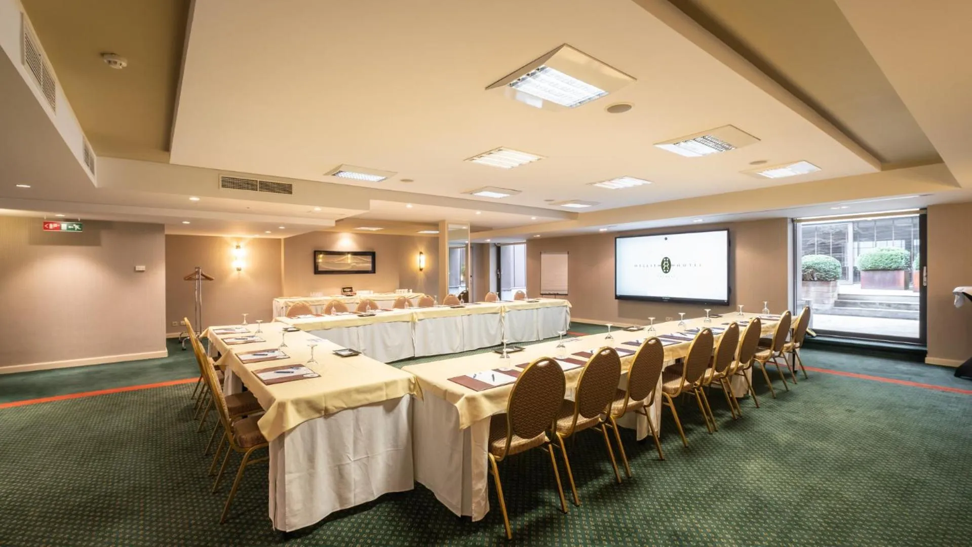 Meeting/conference room in Hyllit Hotel