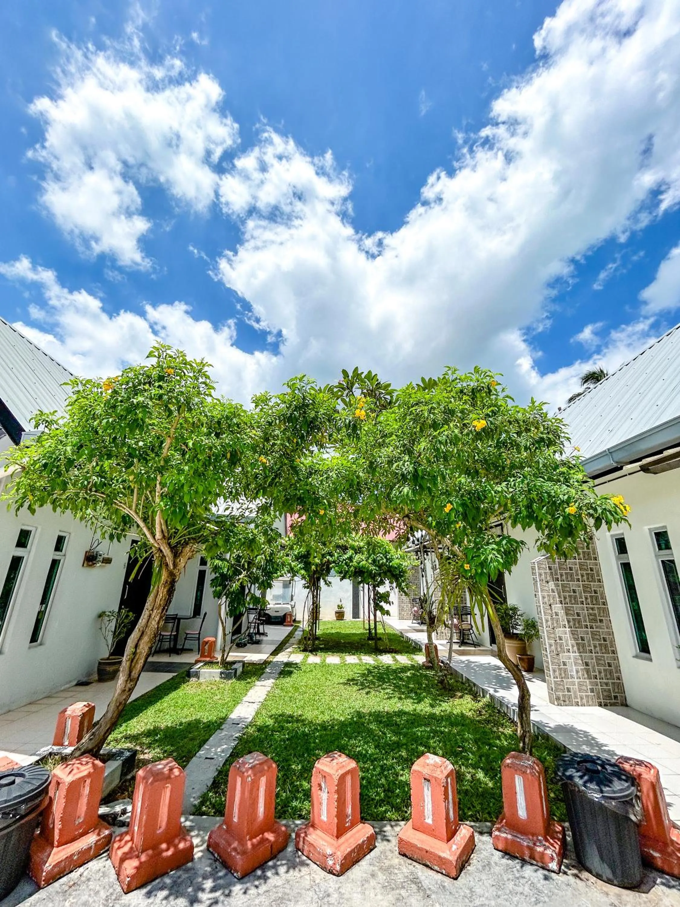 Belukar Lodges Private Homestay