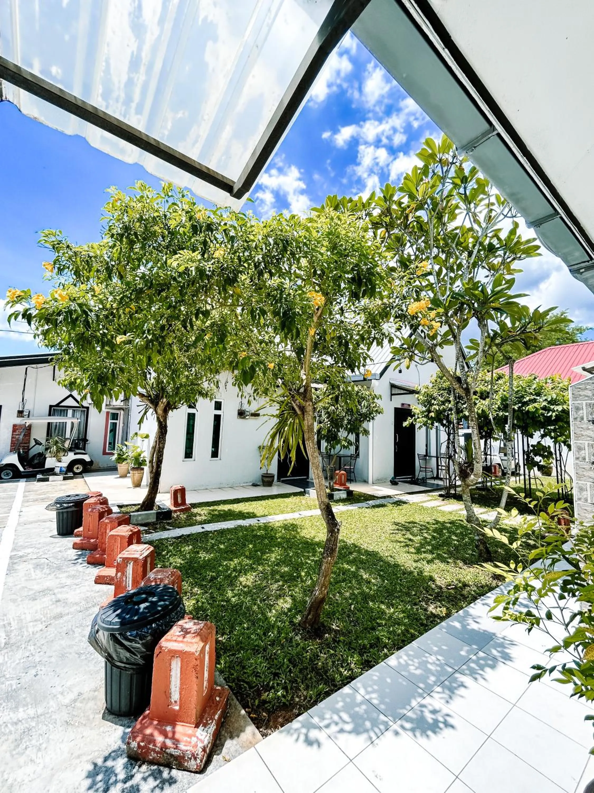 Belukar Lodges Private Homestay