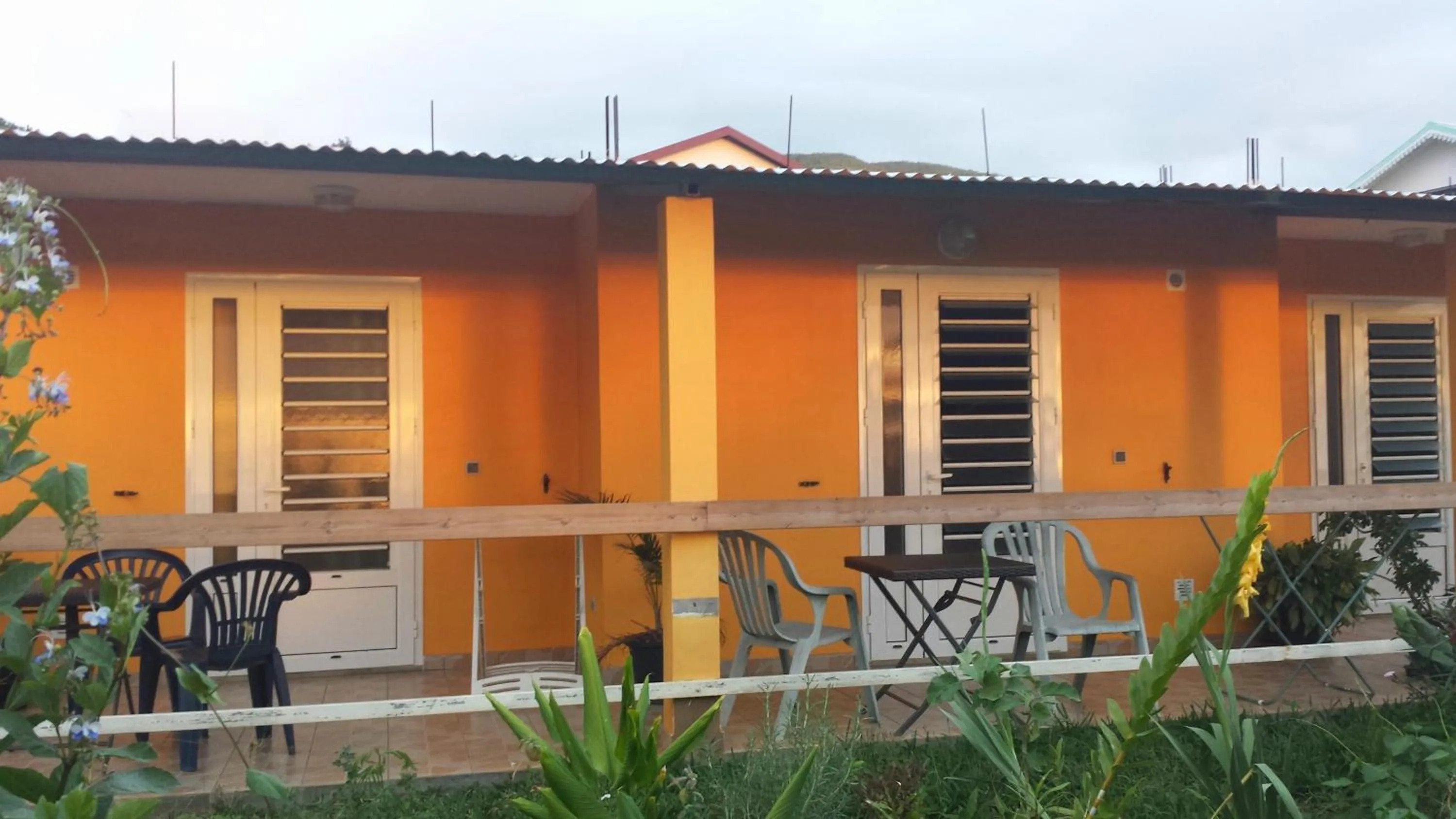 Property building in GITE-Hotel LA CAZ DES ORANGERS