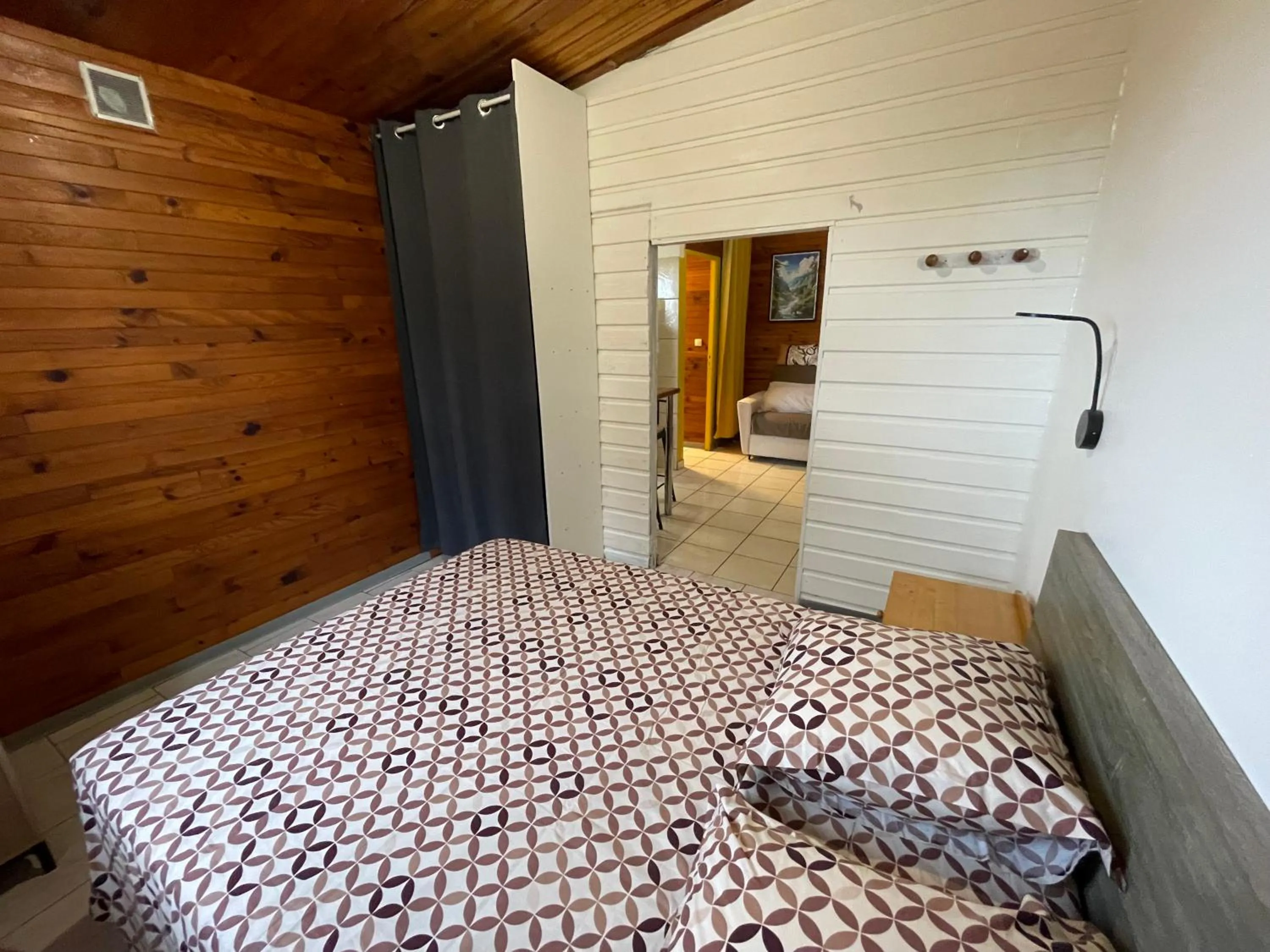 GITE-Hotel LA CAZ DES ORANGERS