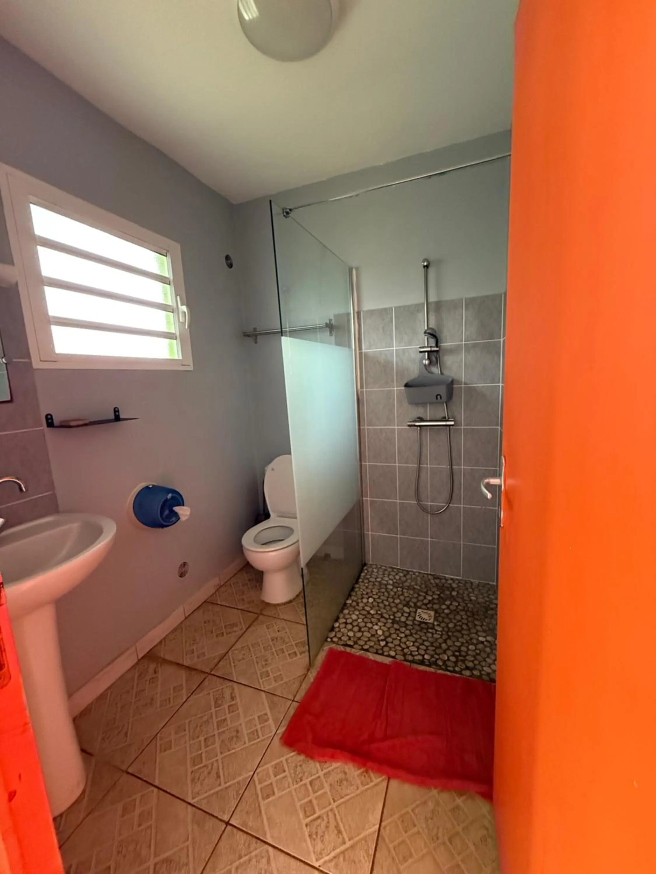 GITE-Hotel LA CAZ DES ORANGERS