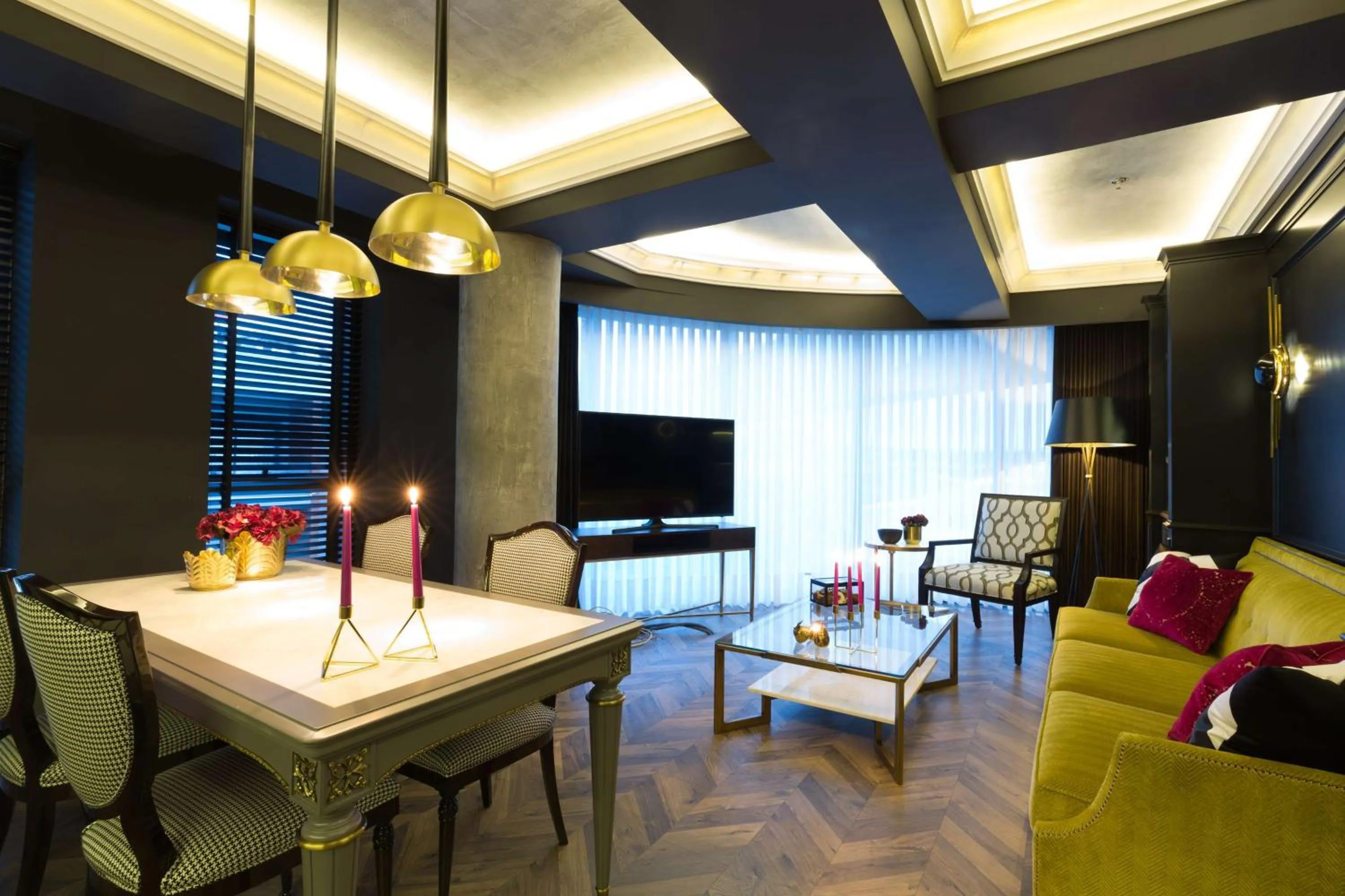 Living room in DoubleTree By Hilton Izmir Airport