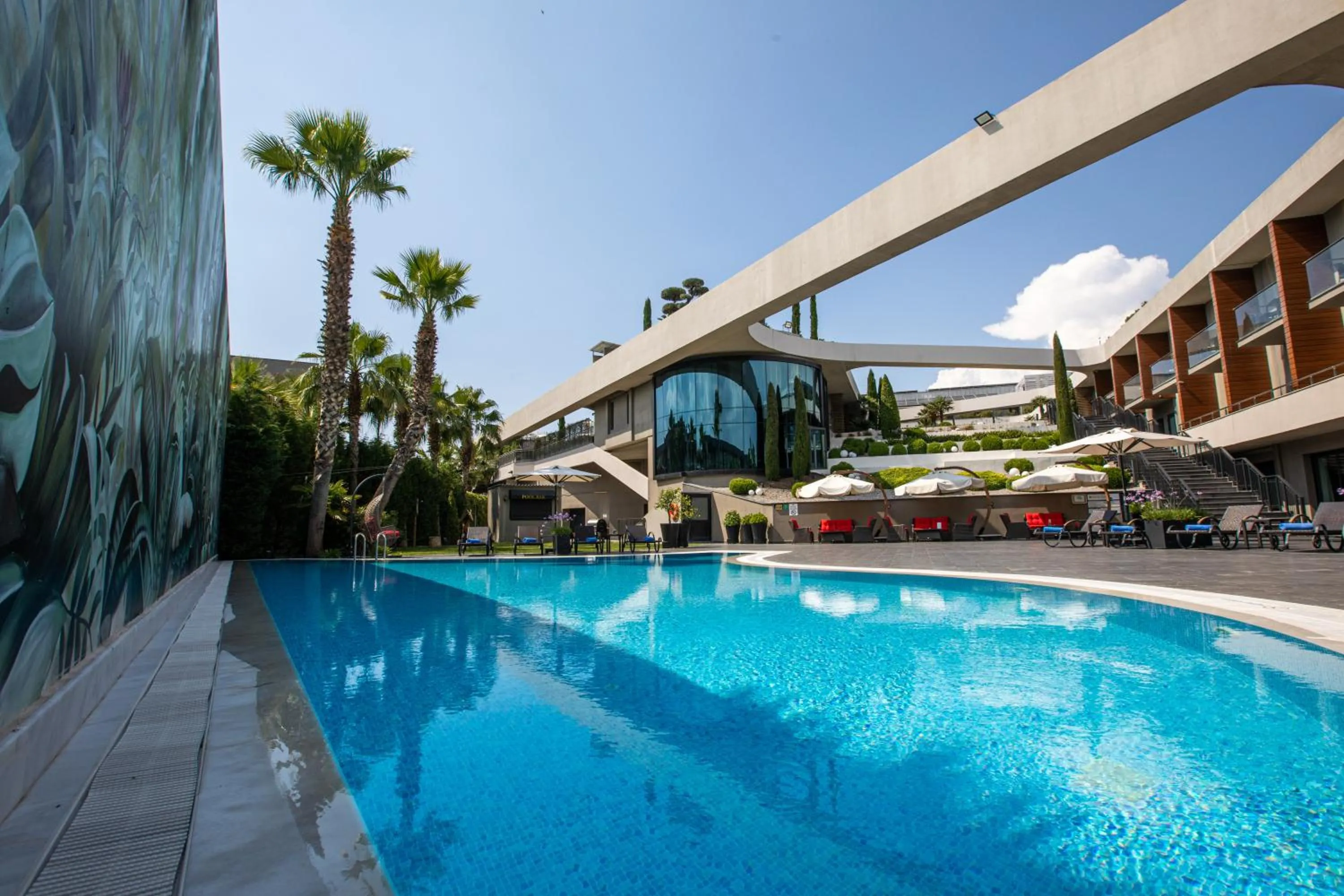 Swimming pool in DoubleTree By Hilton Izmir Airport